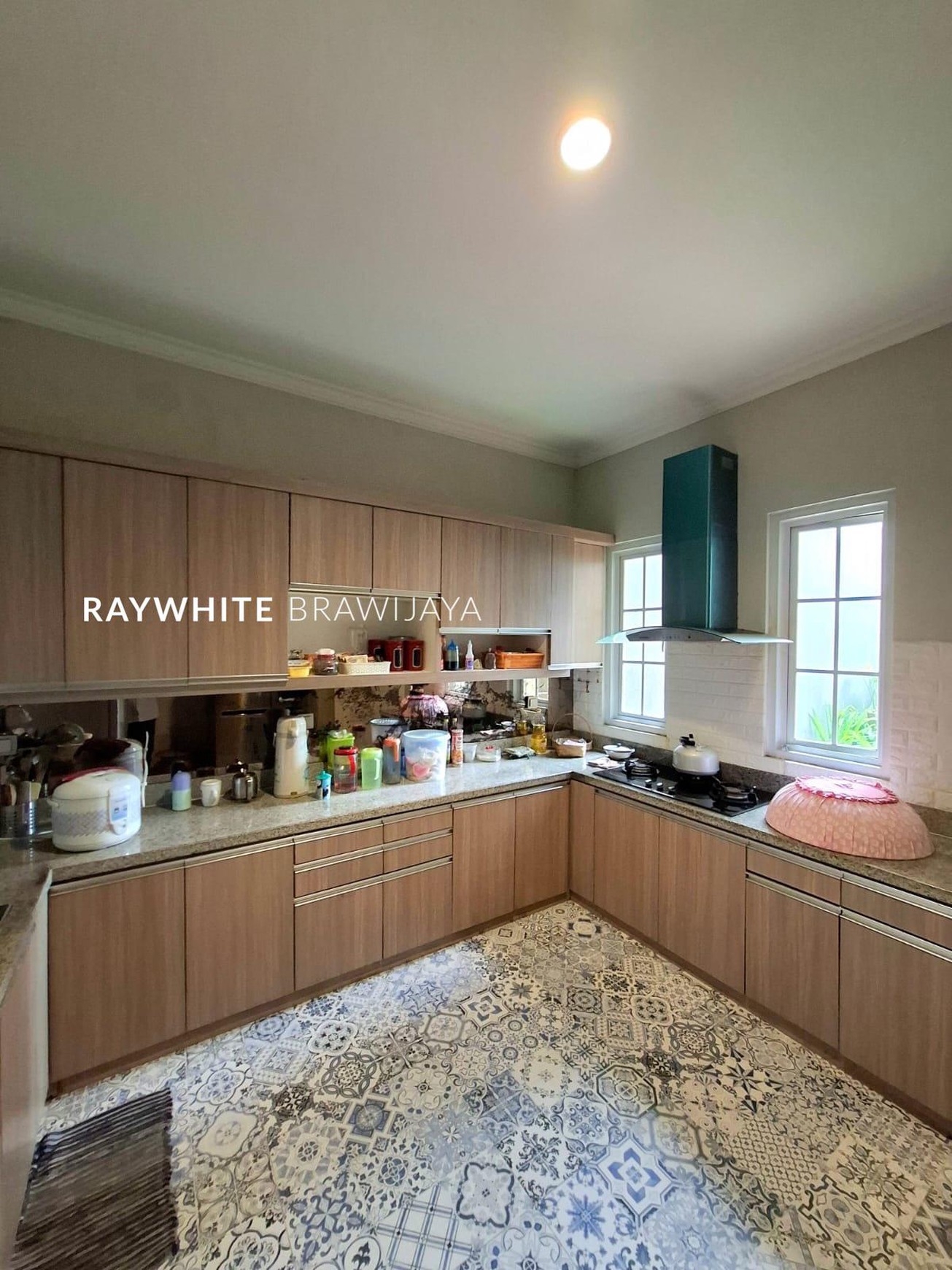 Rumah Modern Classic Dalam Cluster Marcopolo Legenda Wisata