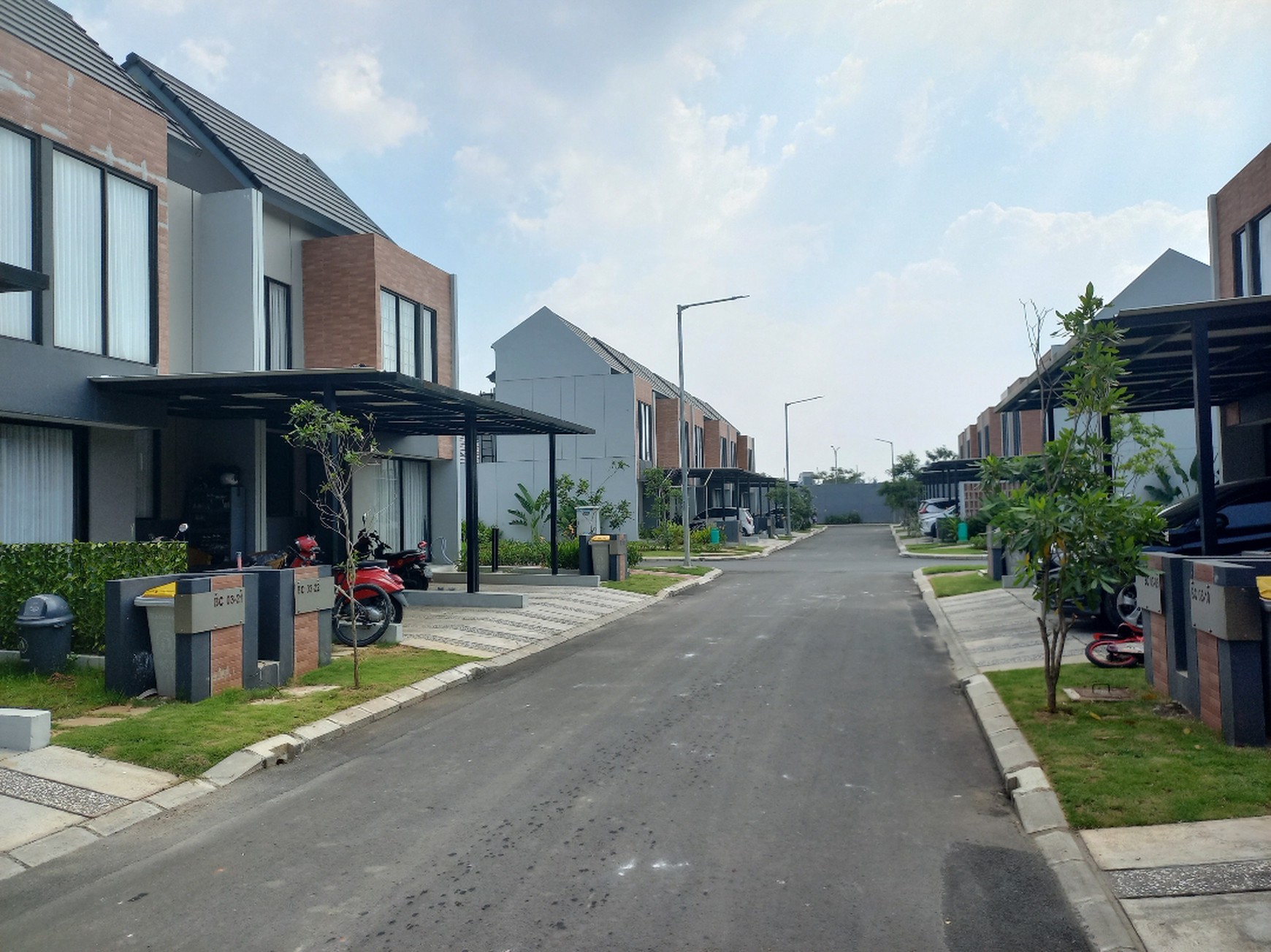 Rumah strategis di metland cibitung cluster barcelona cove