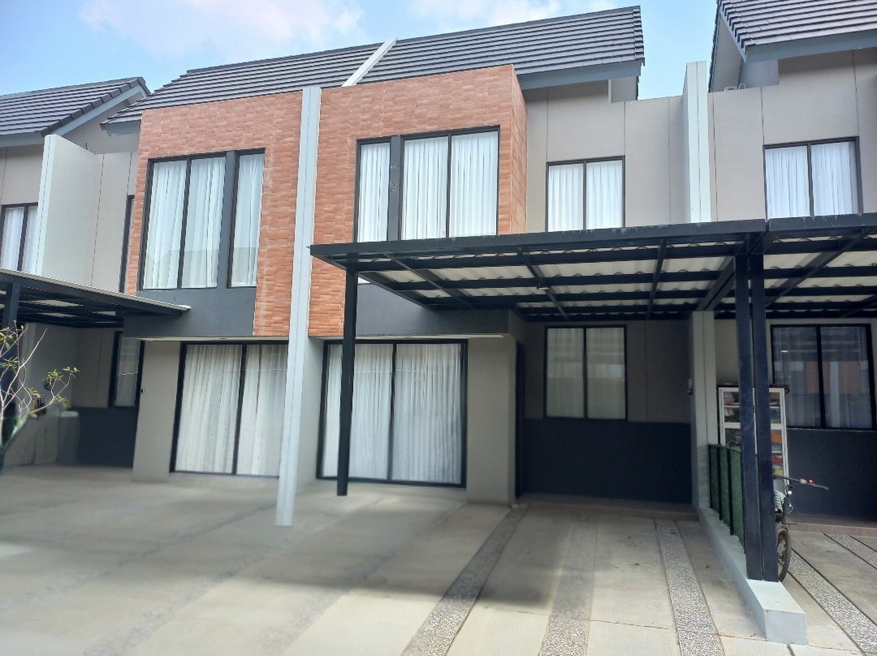Rumah strategis di metland cibitung cluster barcelona cove