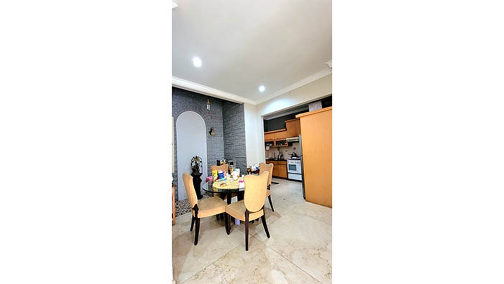 Rumah Mitra Gading Villa, Kelapa Gading Luas 8x16m2