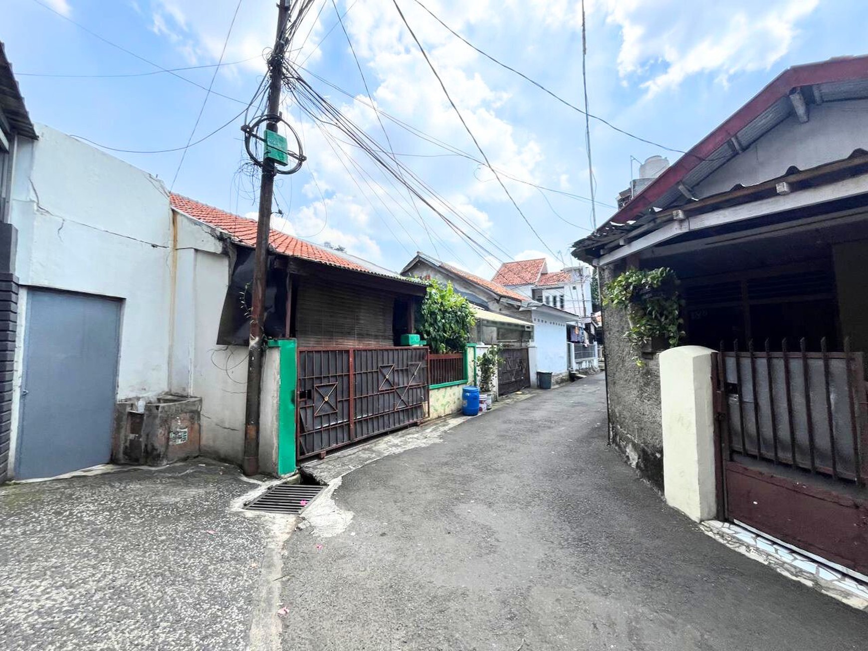Rumah Minimalis 3 Lantai di Tebet Barat