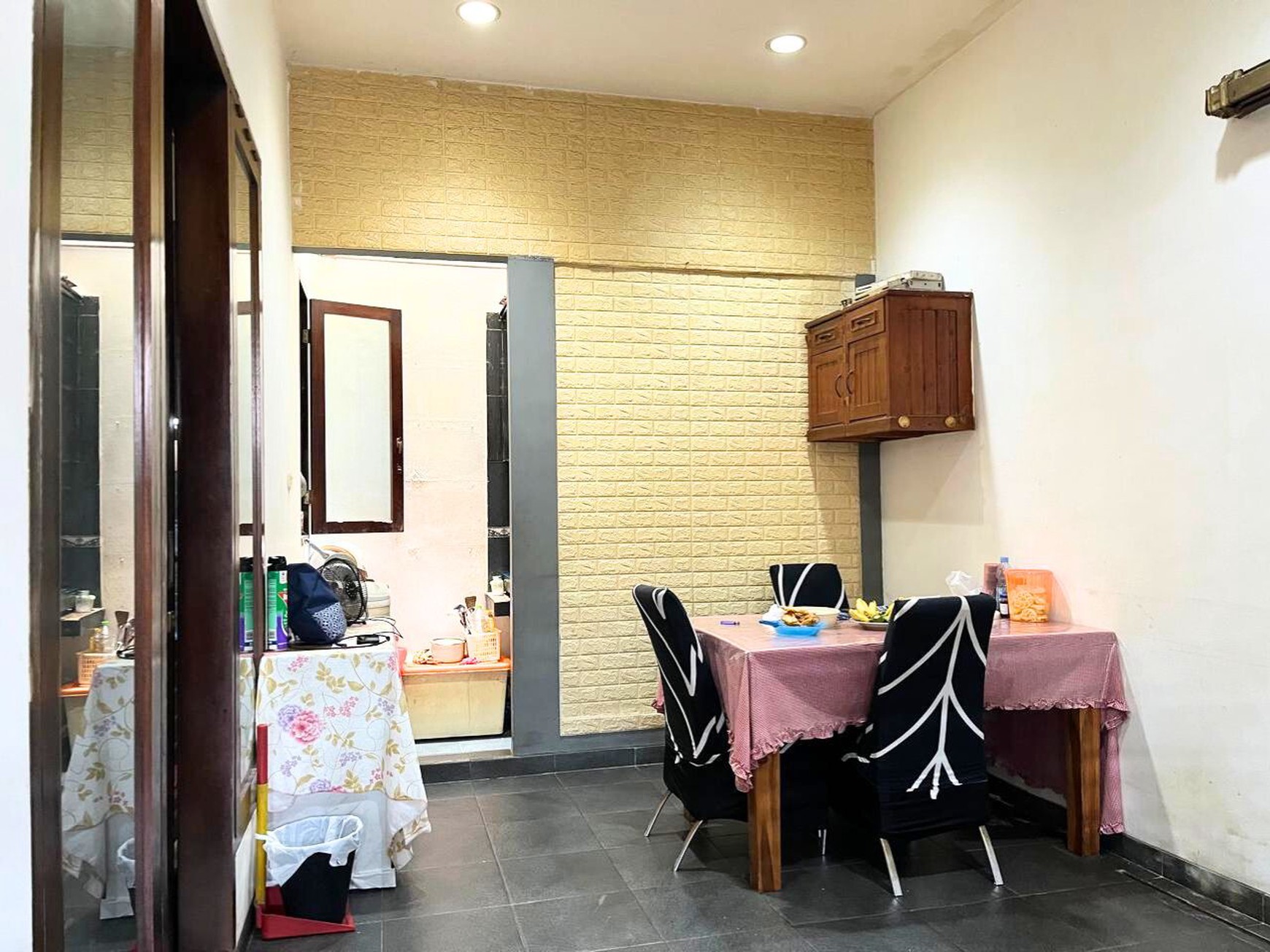 Rumah Minimalis 3 Lantai di Tebet Barat