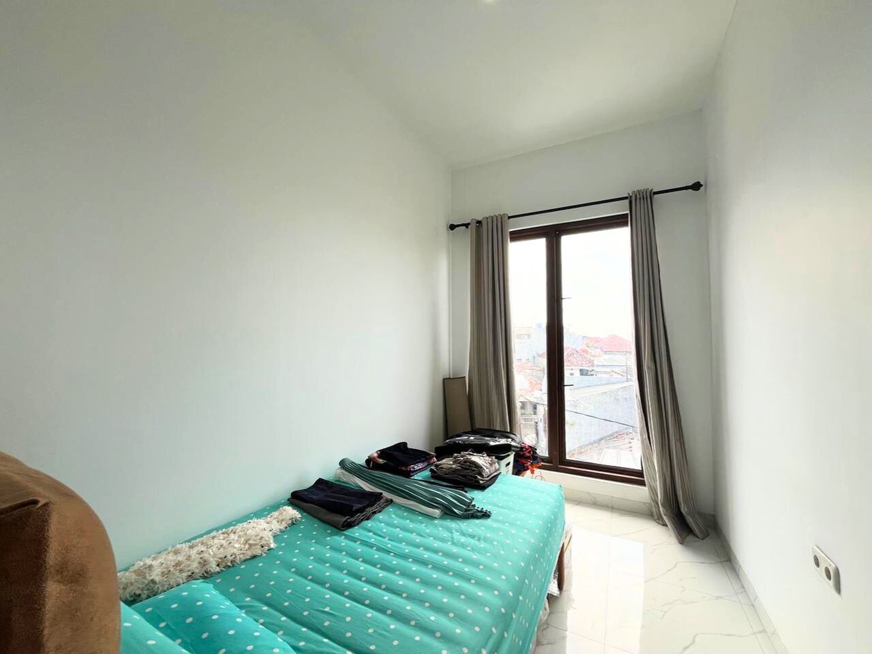 Rumah Minimalis 3 Lantai di Tebet Barat