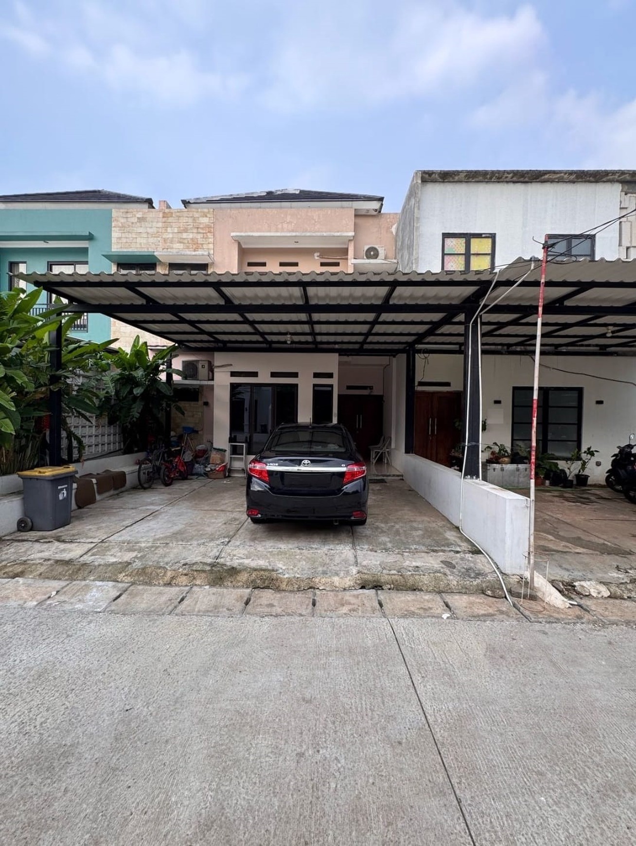 Rumah 2 Lantai, bebas banjir, lokasi strategis di Ciputat