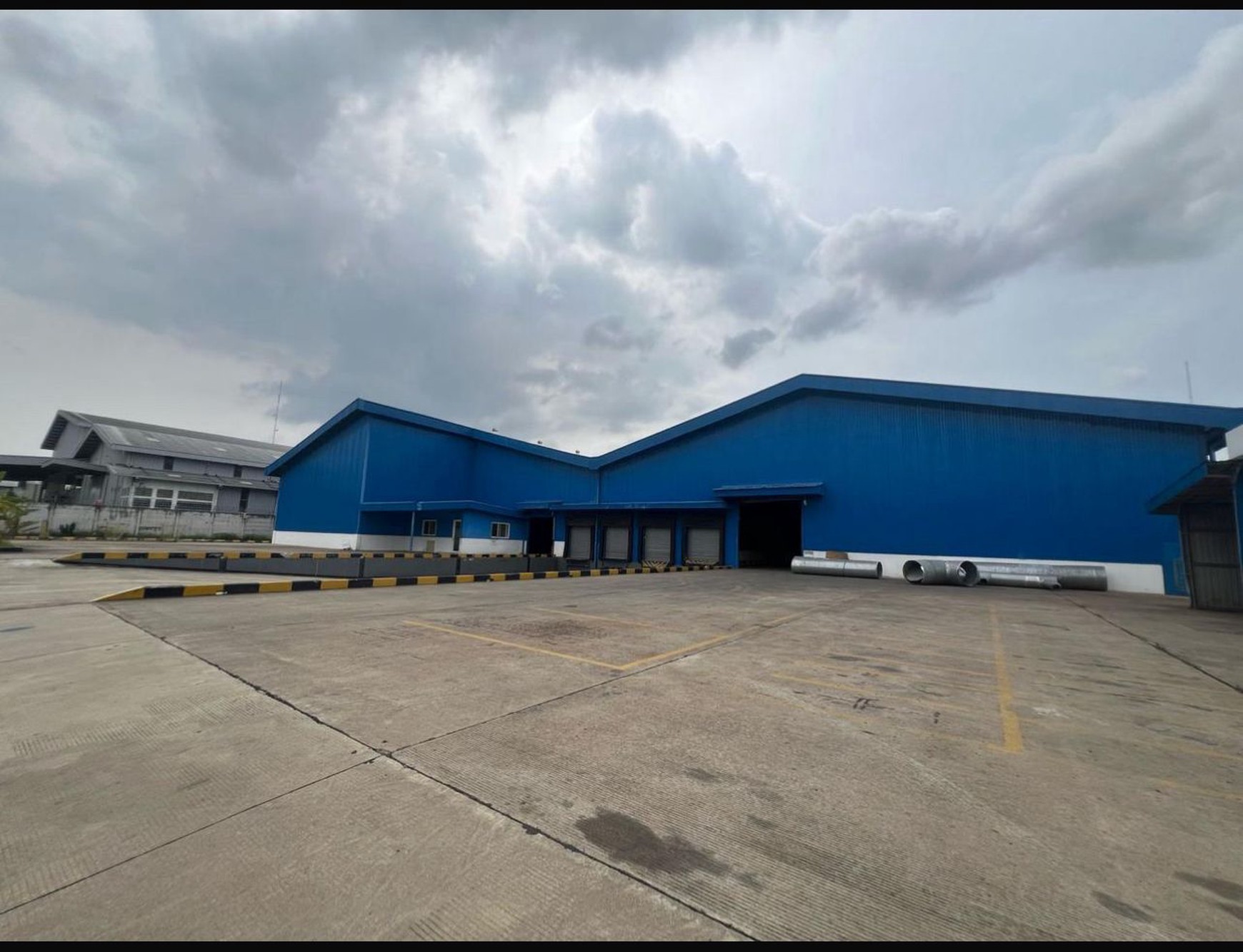 GUDANG SIAP PAKAI UNTUK PRODUKSI, LOKASI DI DELTA SILICON- LIPPO CIKARANG
