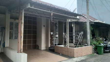 Disewa rumah nyaman dalam cluster di Ciputat dekat Tip Top Ciputat