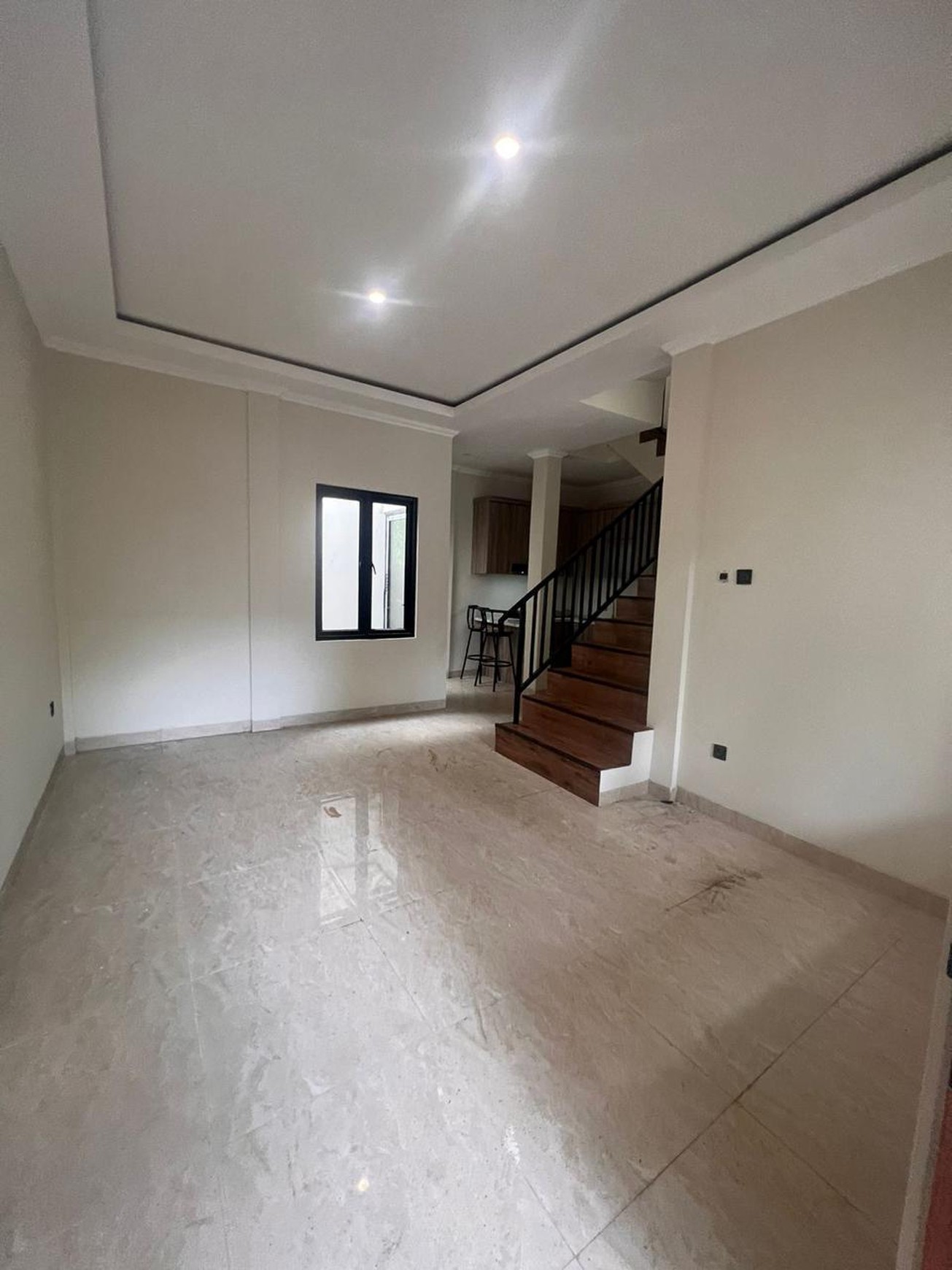 Dijual Rumah Mungil dan Bagus di Cirendeu
