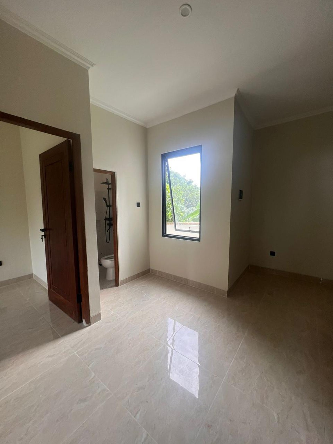 Dijual Rumah Mungil dan Bagus di Cirendeu