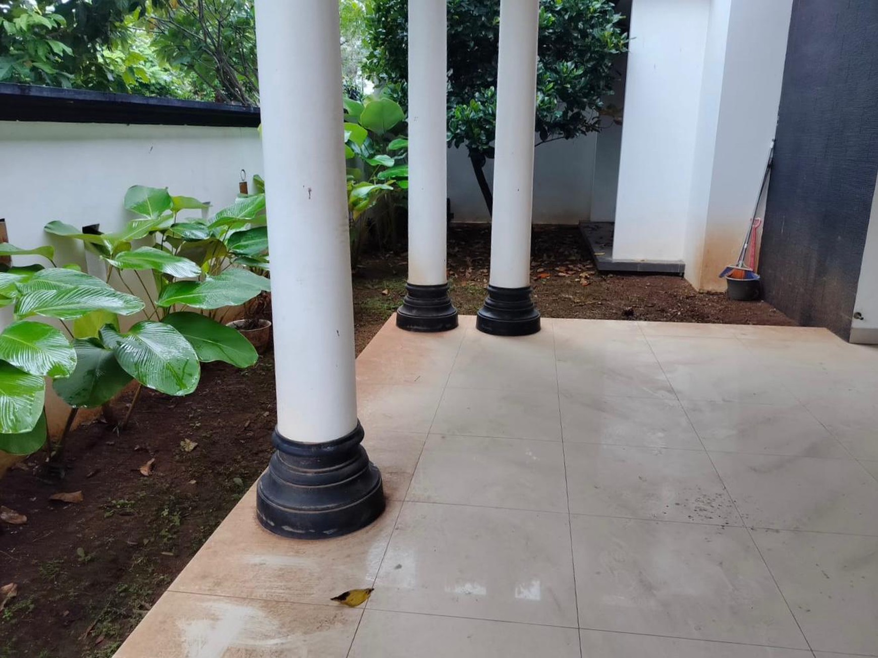  Dijual Rumah Mewah Furnished & Siap Huni di Kawasan Eksklusif Pesona Khayangan, Margonda