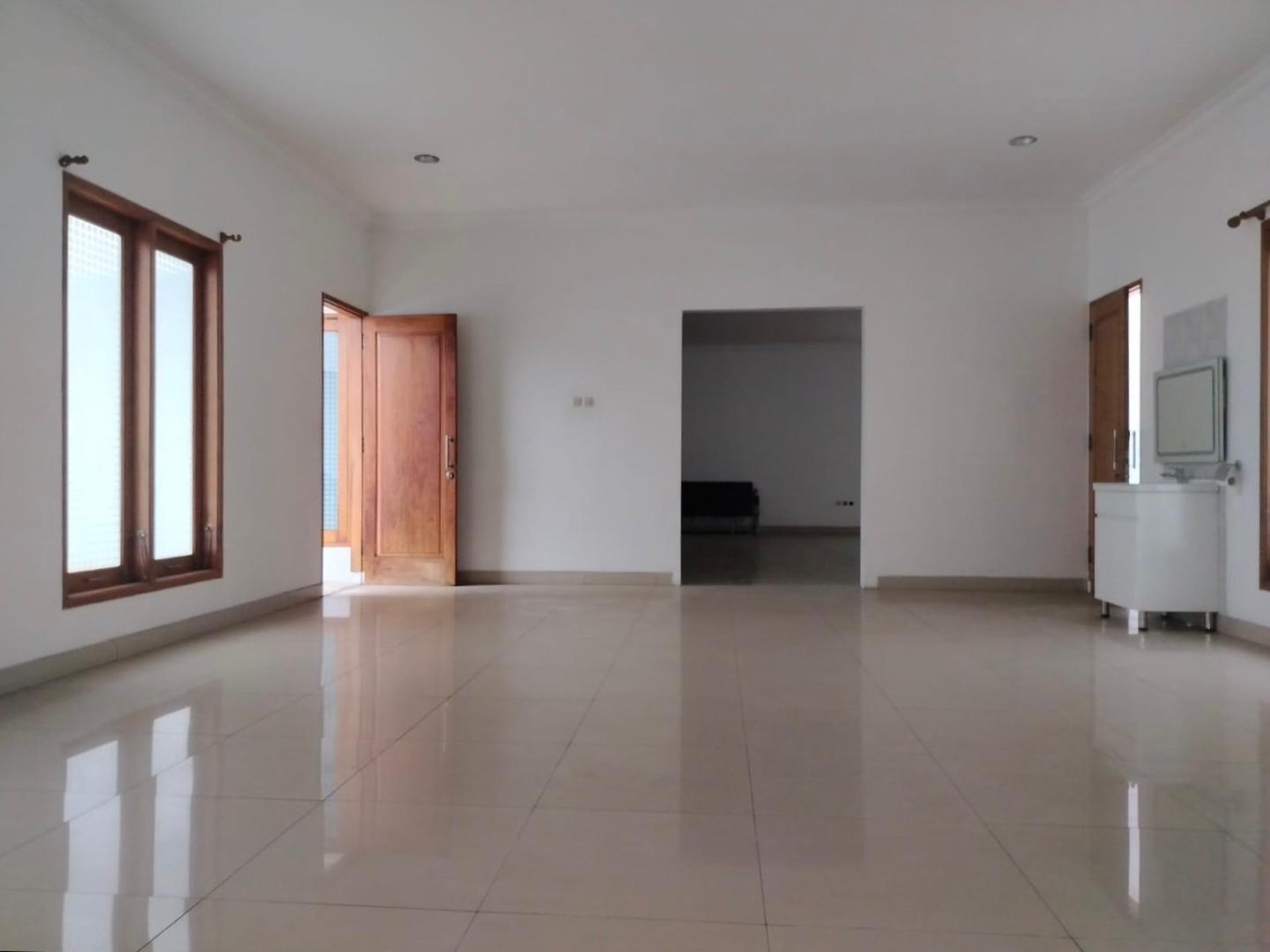  Dijual Rumah Mewah Furnished & Siap Huni di Kawasan Eksklusif Pesona Khayangan, Margonda