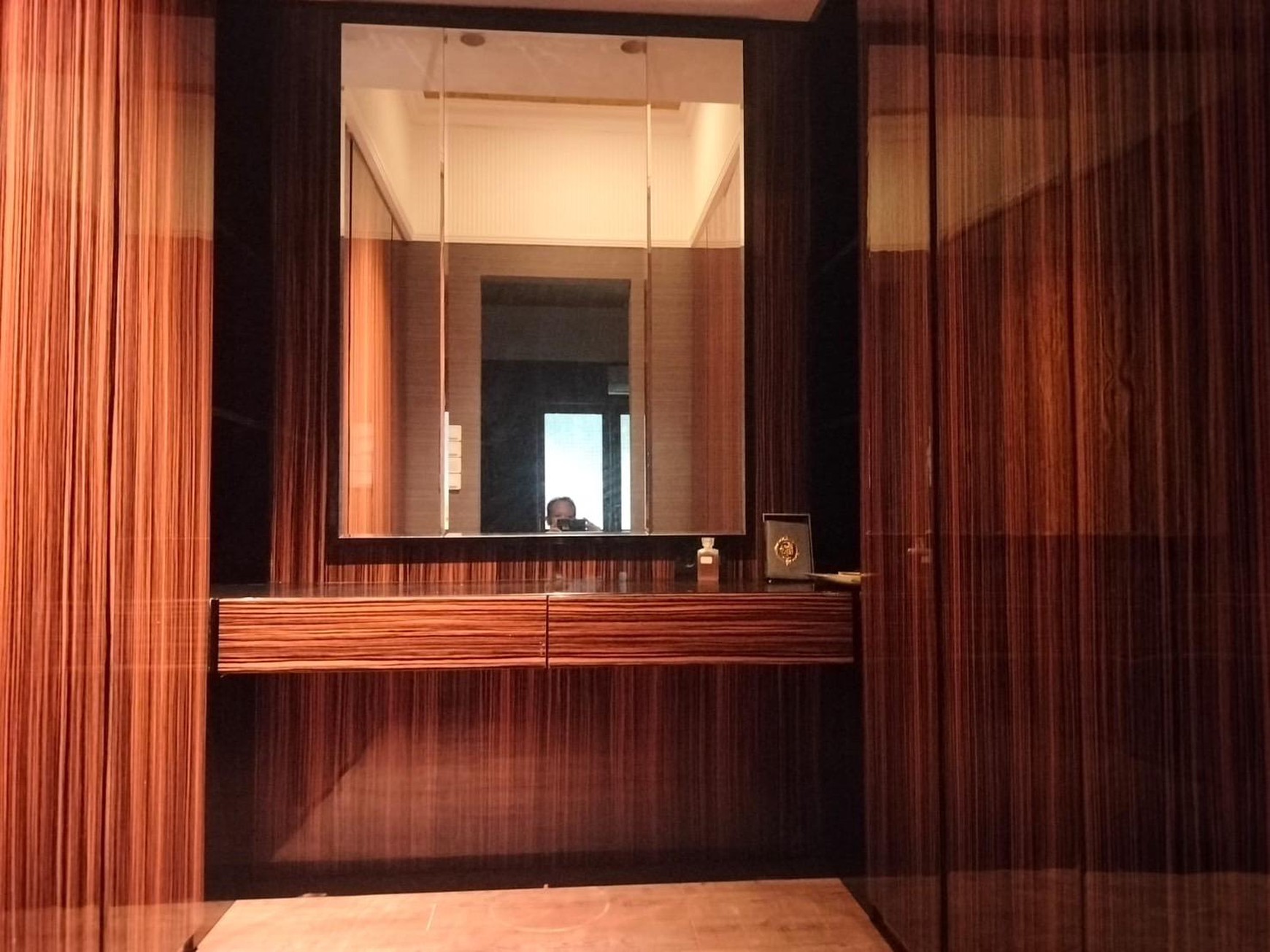  Dijual Rumah Mewah Furnished & Siap Huni di Kawasan Eksklusif Pesona Khayangan, Margonda