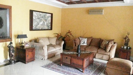 Dijual  Cepat Rumah luas tanah 850,dekat statsiun MRT di Cipete Jakarta Selatan.