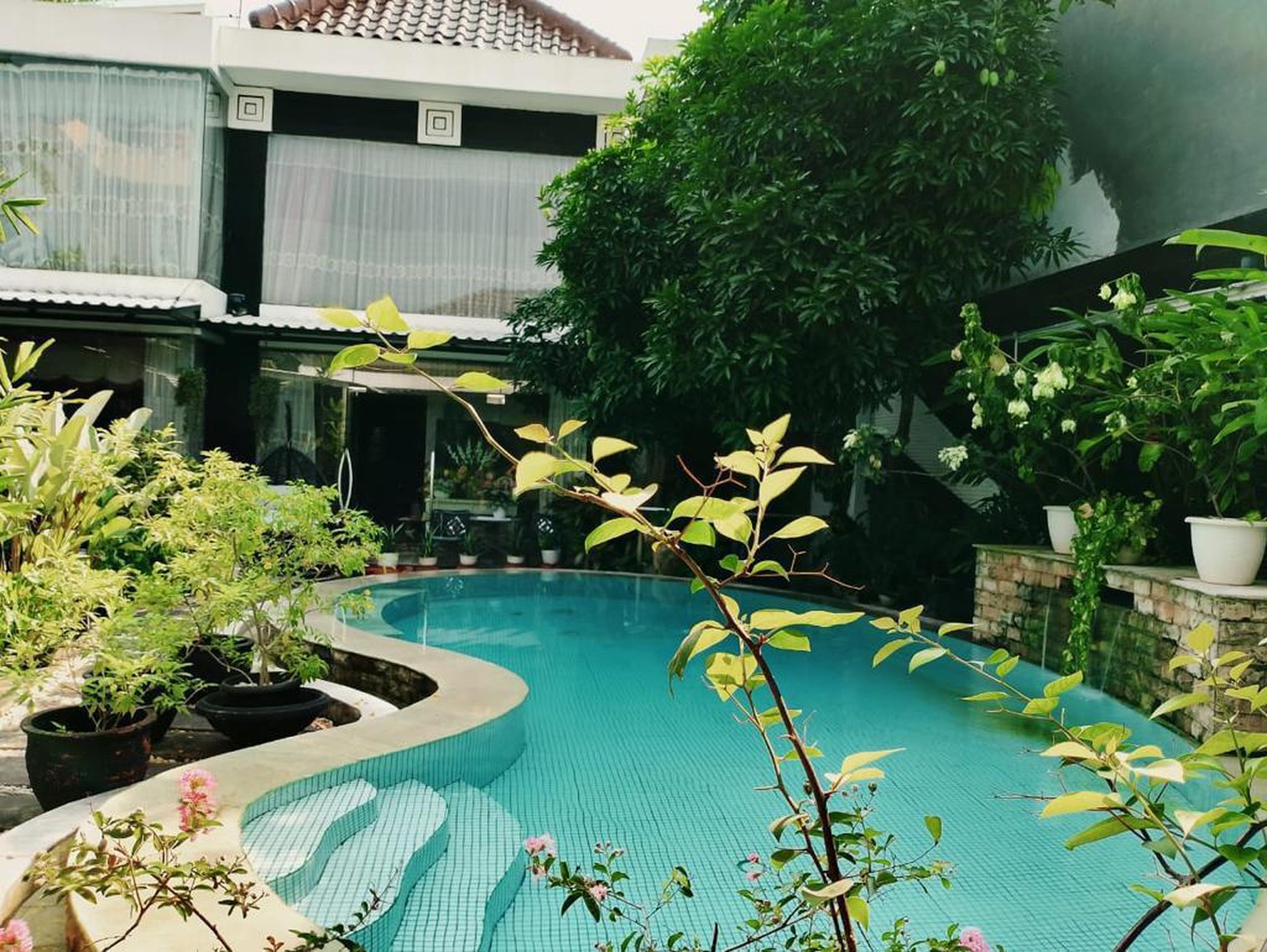 Rumah Bagus Di Jl Pendidikan Komp IKIP, Duren Sawit Jakarta Timur