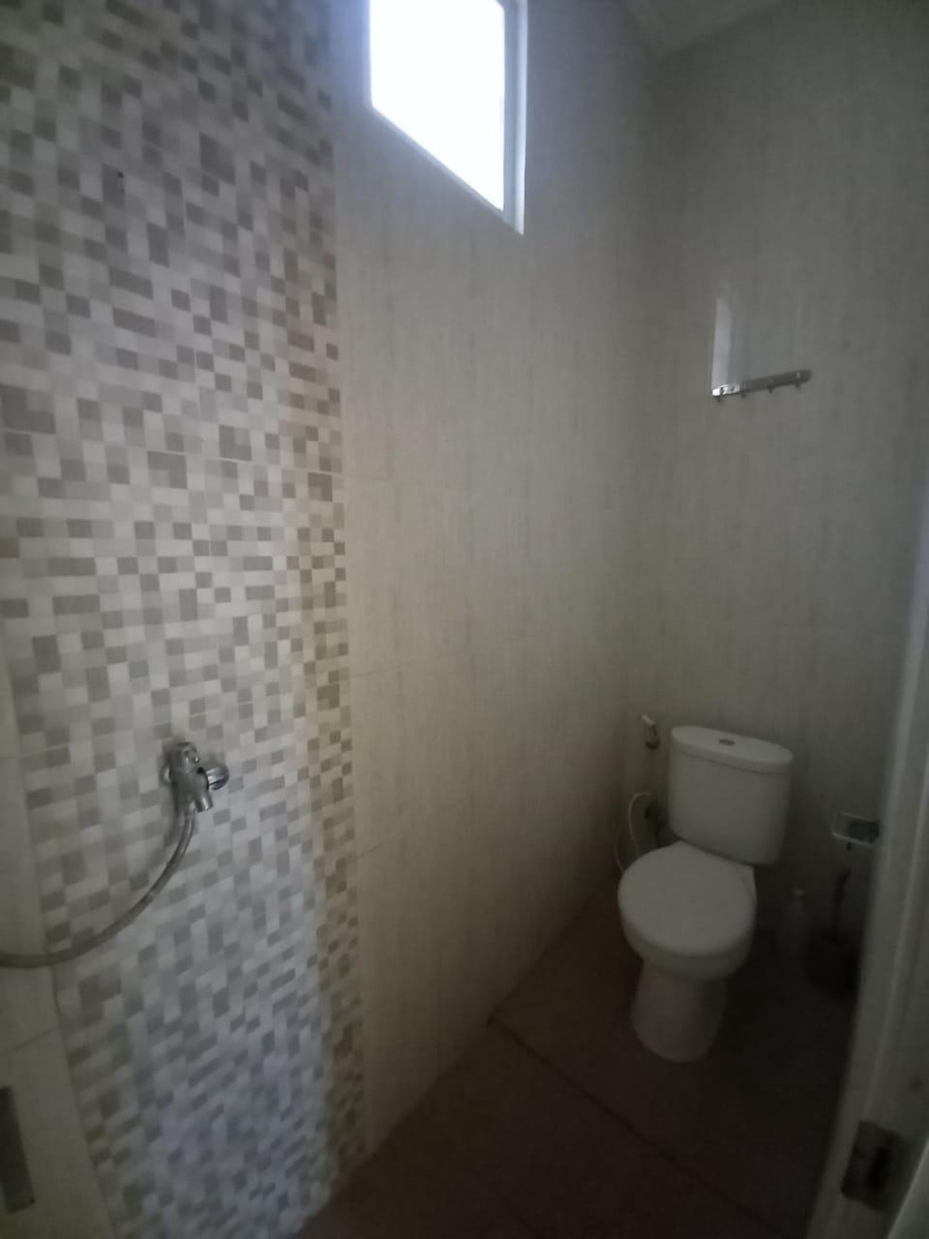 Rumah Minimali 2 Lantai, Lokasi aman dan Nyaman dalam Cluster di Ciputat