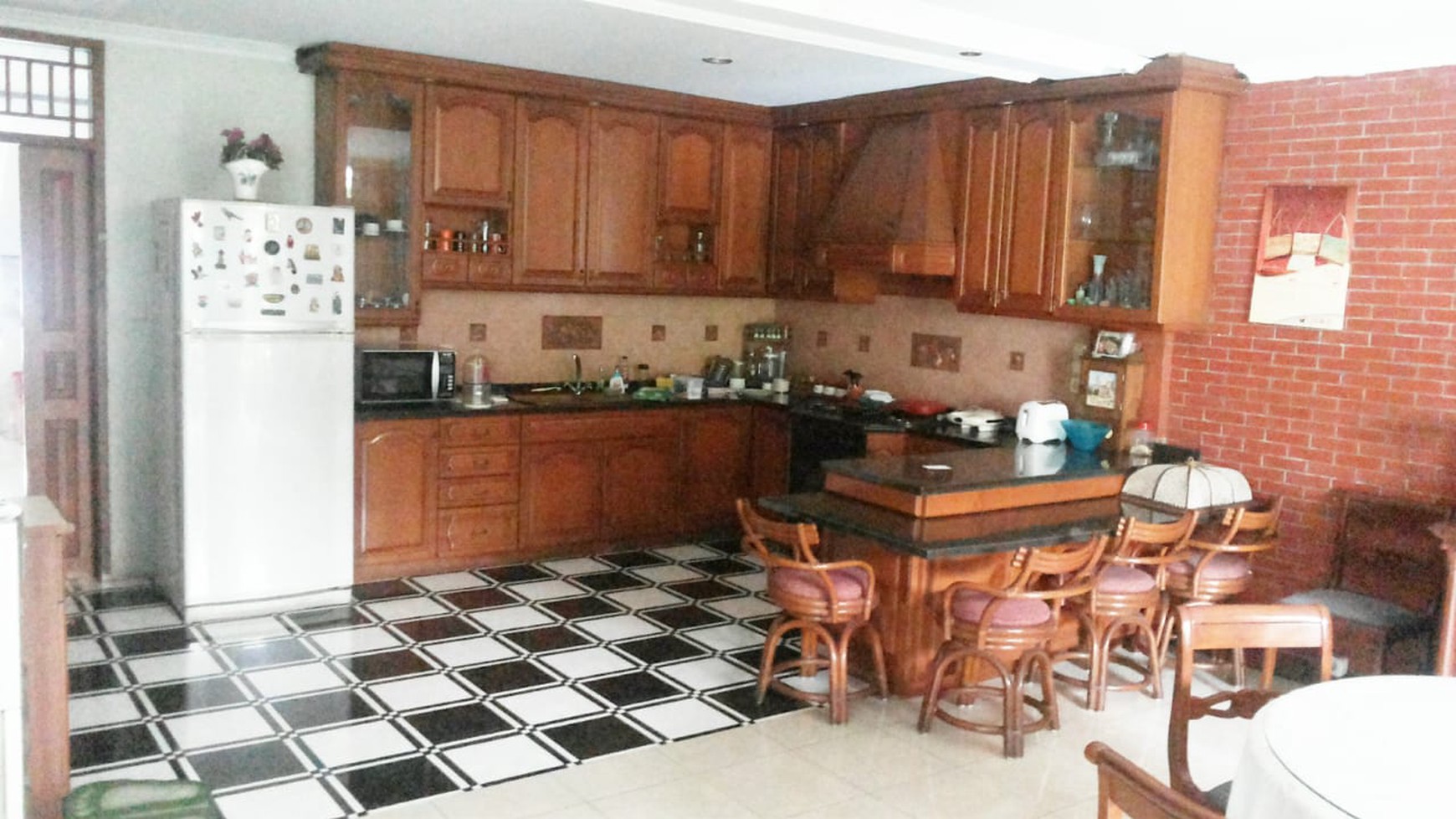 Dijual Cepat Rumah Mewah,ada kolam renang di Cipete Jakarta Selatan.