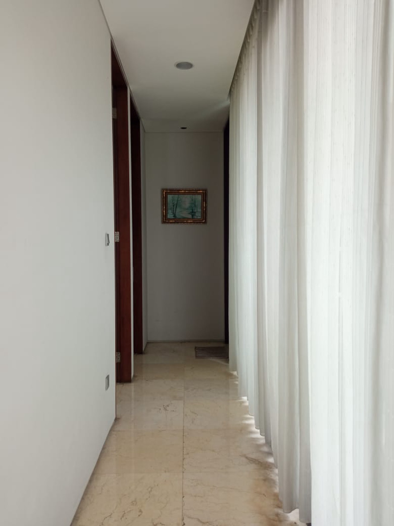 Rumah Semi Furnished Luas 2 Lantai Siap Huni Mewah Lokasi di Pertengahan Kota @Jakarta Selatan
