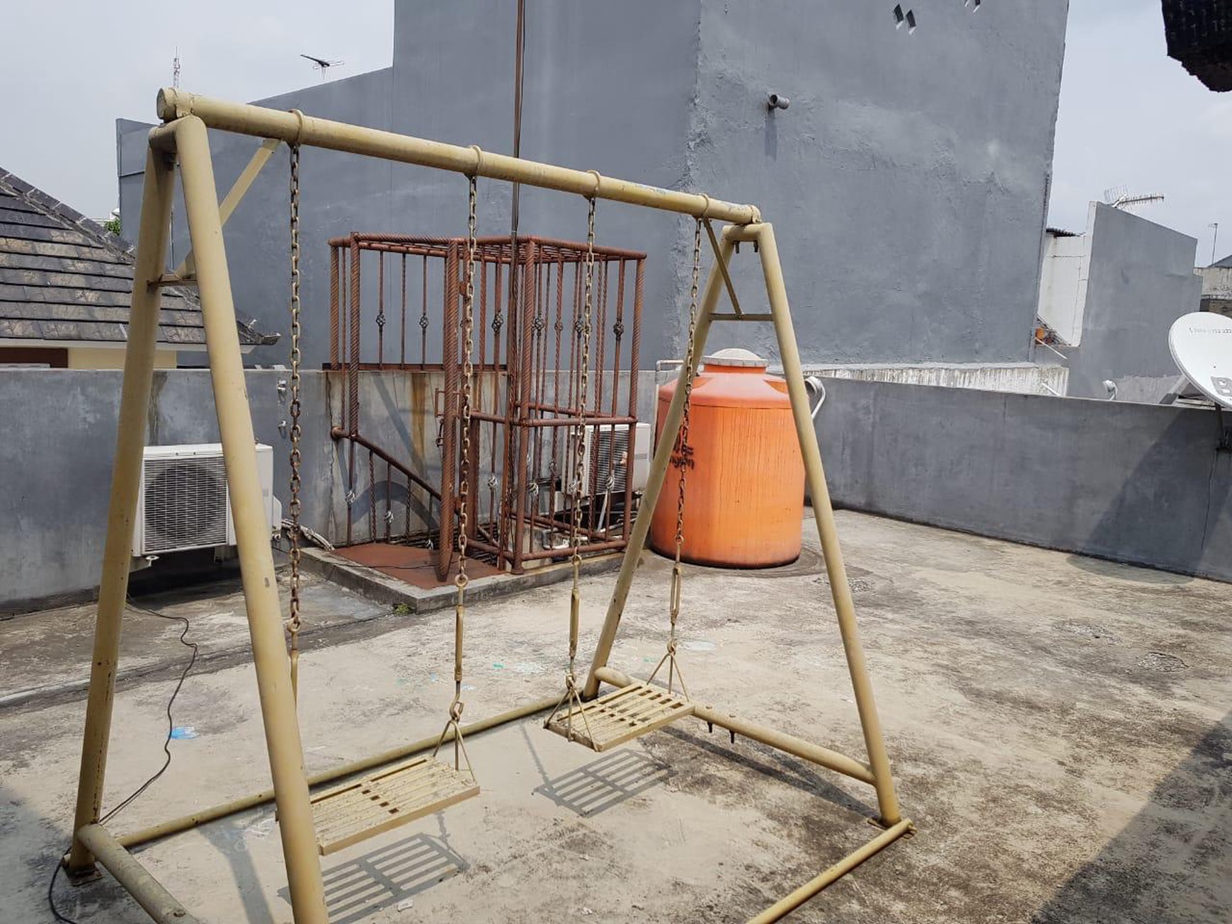 Rumah Hitung Tanah Area Cipete