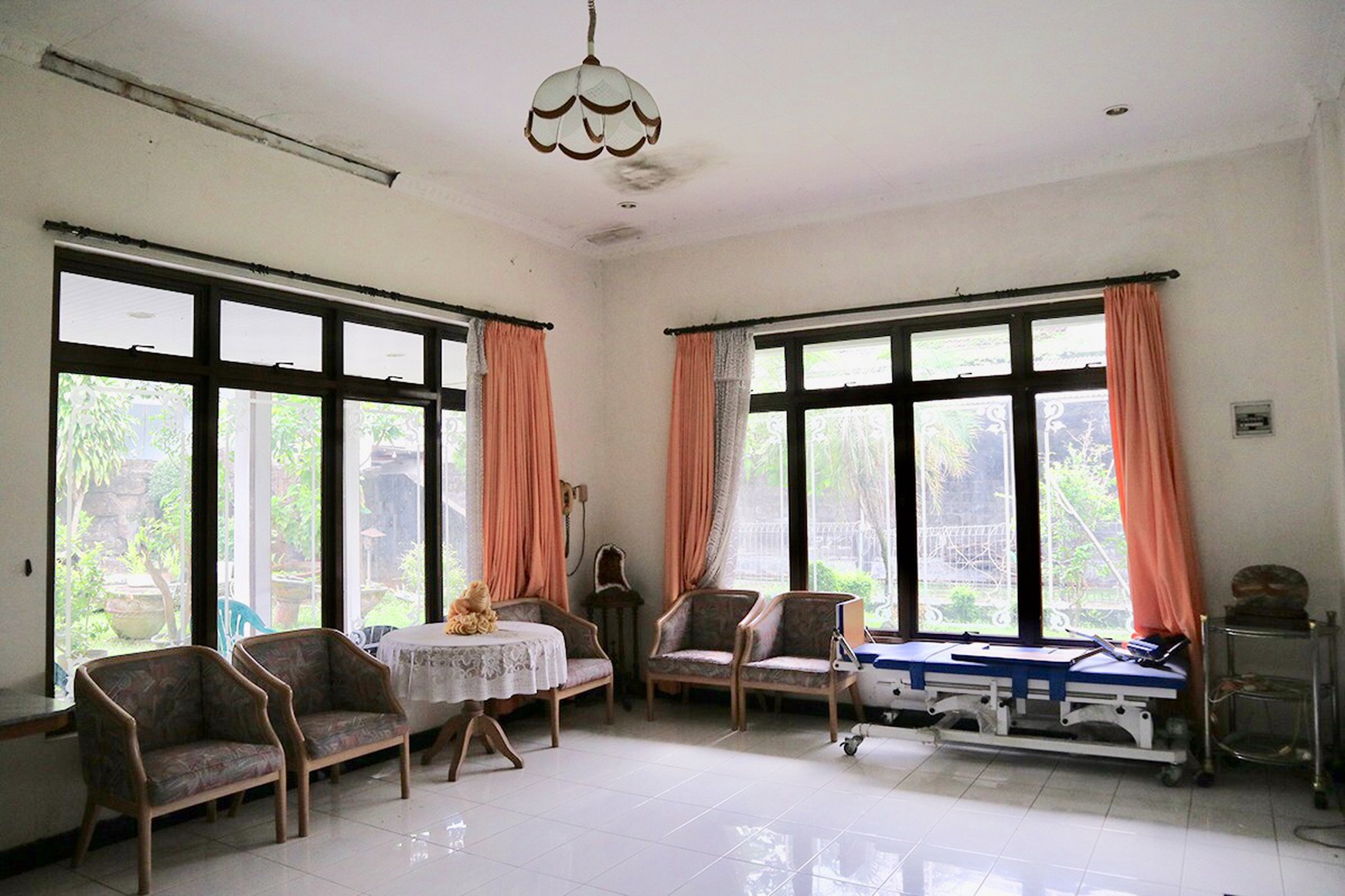RUMAH LUAS DI TENGAH KOTA JOGJA, JL BRIPDA TUT HARSONO, MUJA MUJU