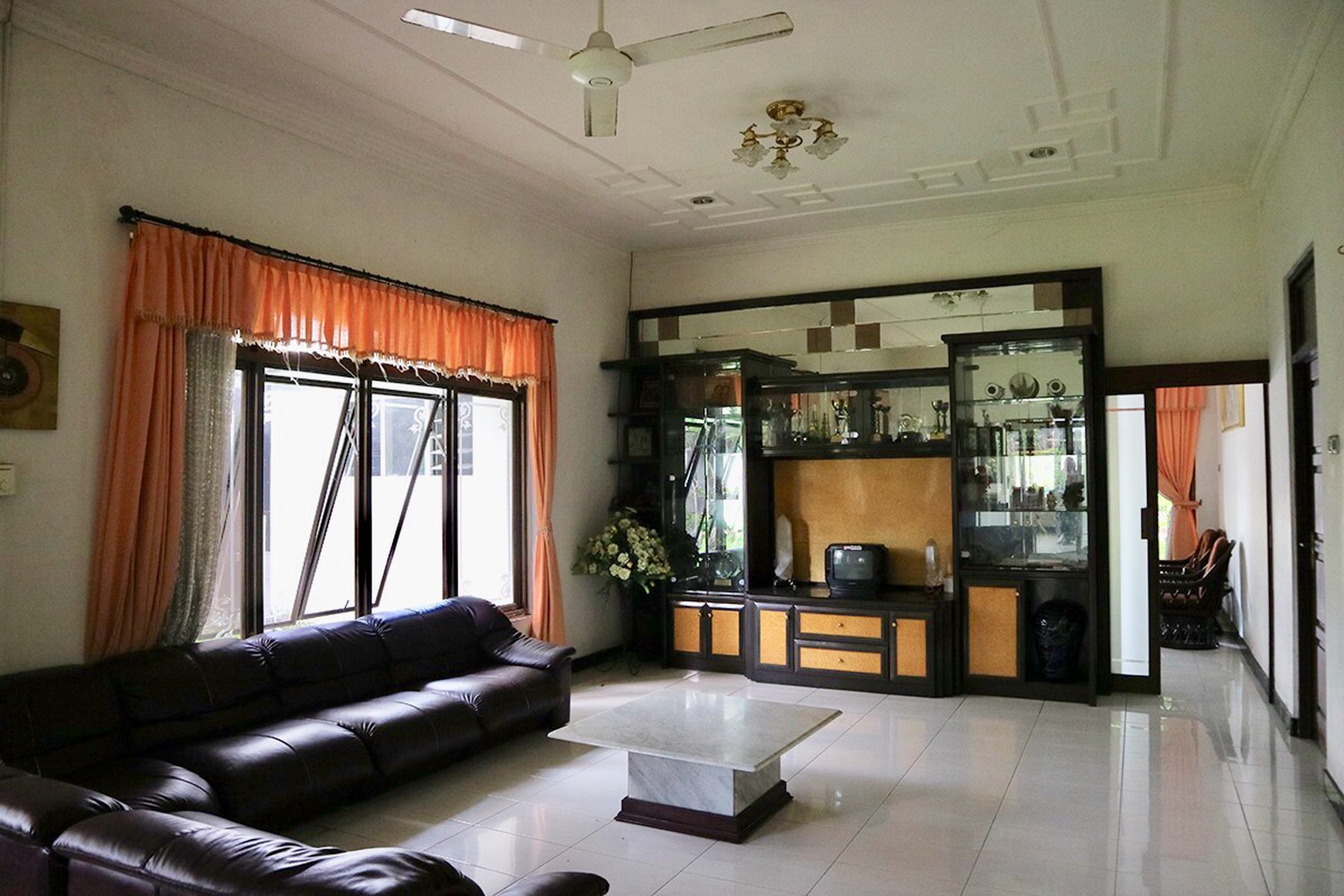RUMAH LUAS DI TENGAH KOTA JOGJA, JL BRIPDA TUT HARSONO, MUJA MUJU
