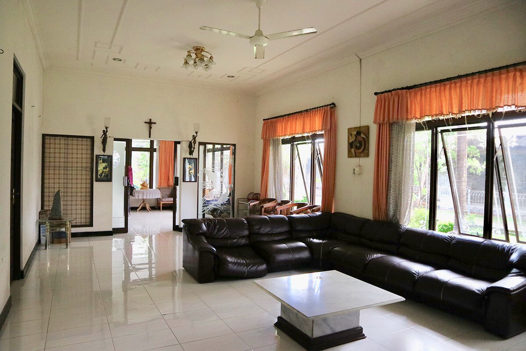 RUMAH LUAS DI TENGAH KOTA JOGJA, JL BRIPDA TUT HARSONO, MUJA MUJU