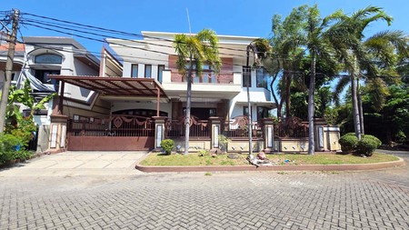 Rumah di Araya Surabaya Timur, Mewah, Klasik, Hadap Utara, Luas tanah 650 m2, Siap Huni
