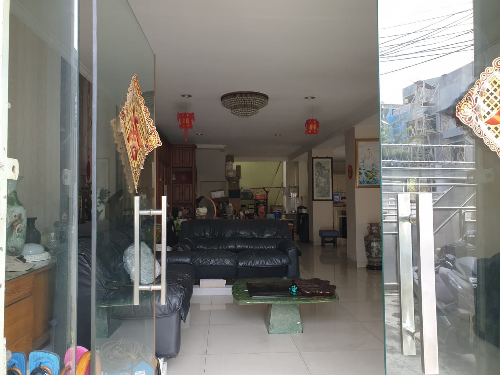 Rumah diarea perdagangan 3 unit jadi 1 Ratu Kemuning Duri Kepa Kebon Jeruk jual segera sampai jadi hot price