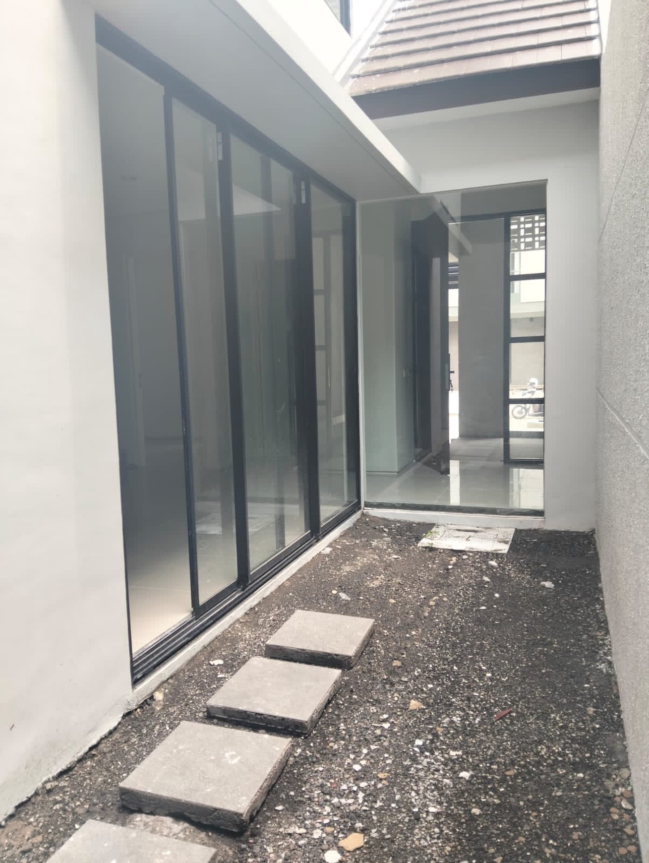 Rumah disewa Cluster Havel Citraland Kedamean Gresik.