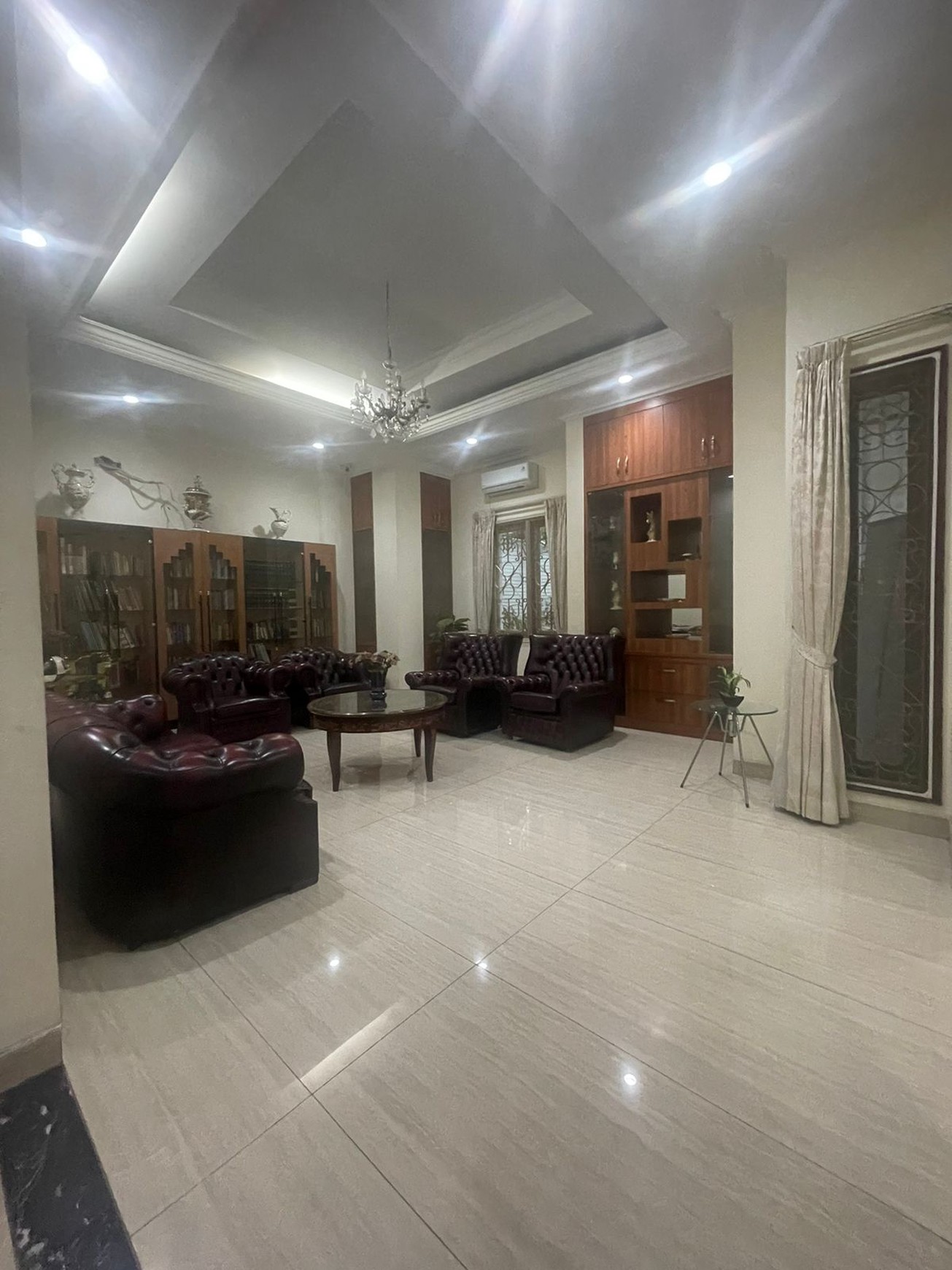 Rumah 2 Lantai Dijual di Panglima Polim