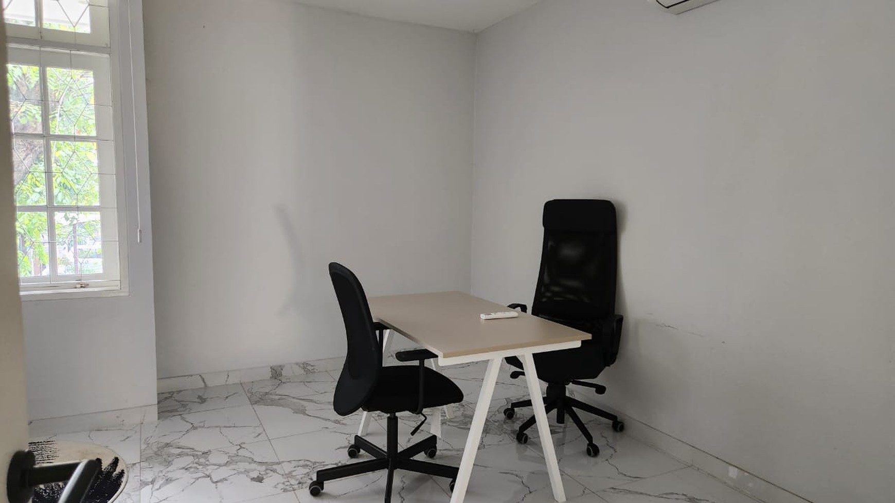 Rumah Untuk Hunian Atau Kantor Lokasi Sangat Strategis di Tebet Mas Indah JakSel