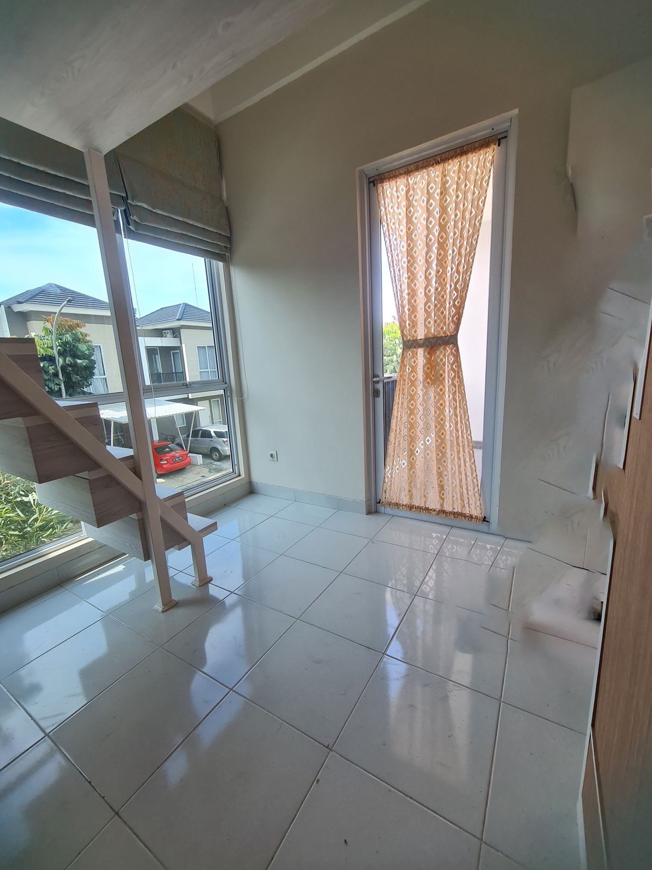 Rumah 2 Lantai Siap Huni KT 3 KM 2 Dalam Cluster @Ciputat