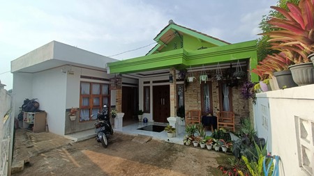 DIJUAL CEPAT DUA RUMAH SEKALIGUS LOKASI STRATEGIS DEKAT KE ALUN2-ALUN CIMAHI