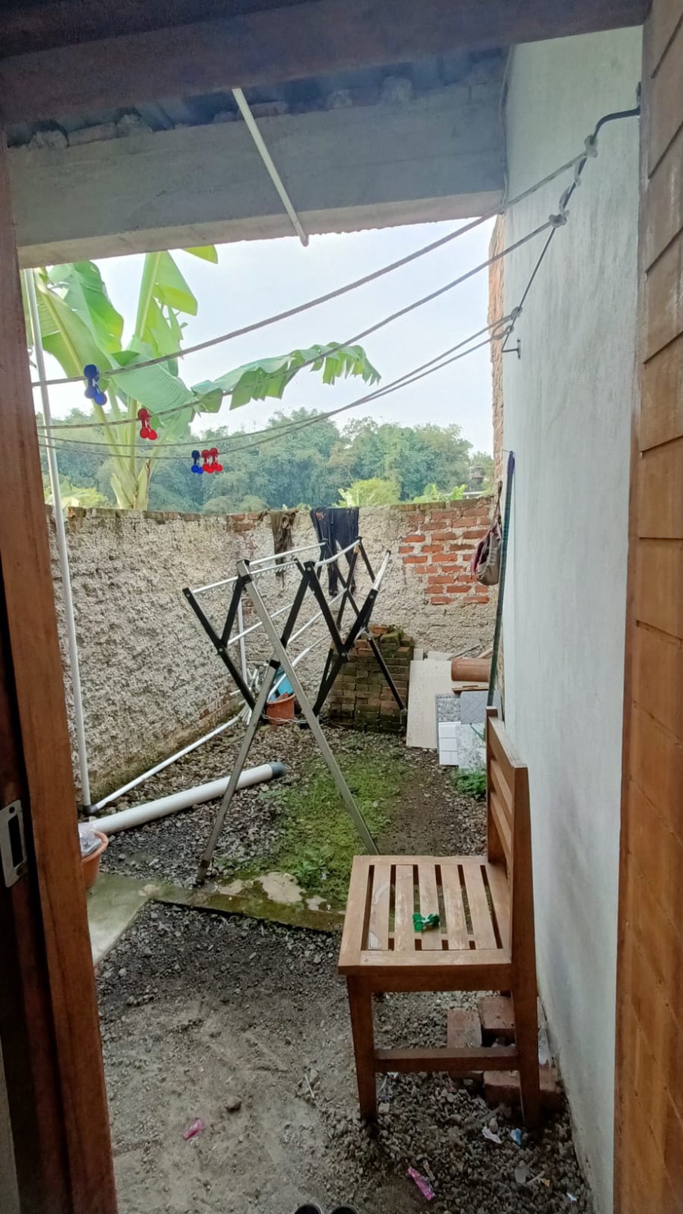 DIJUAL CEPAT DUA RUMAH SEKALIGUS LOKASI STRATEGIS DEKAT KE ALUN2-ALUN CIMAHI