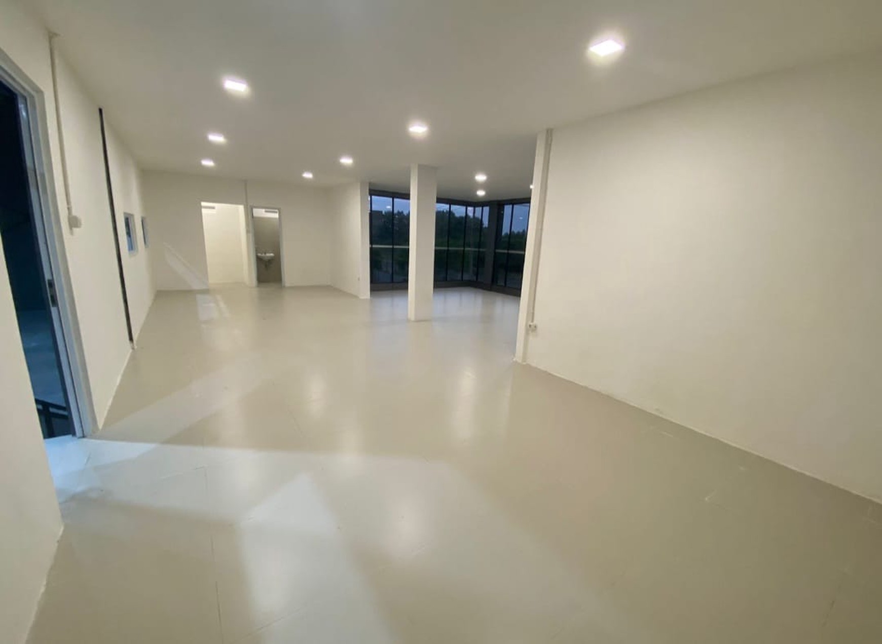 Gudang bangunan baru + Kantor 2 lantai, Kawasan Industri Sepatan, Tangerang.