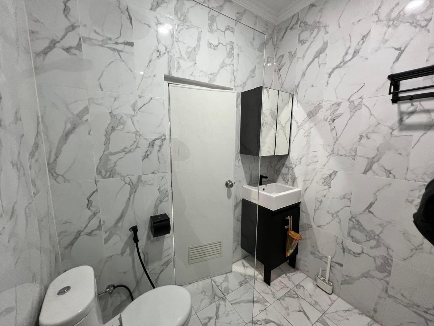 Rumah Bagus, 1 Lantai, Minimalis, dalam Cluster di Parung Panjang