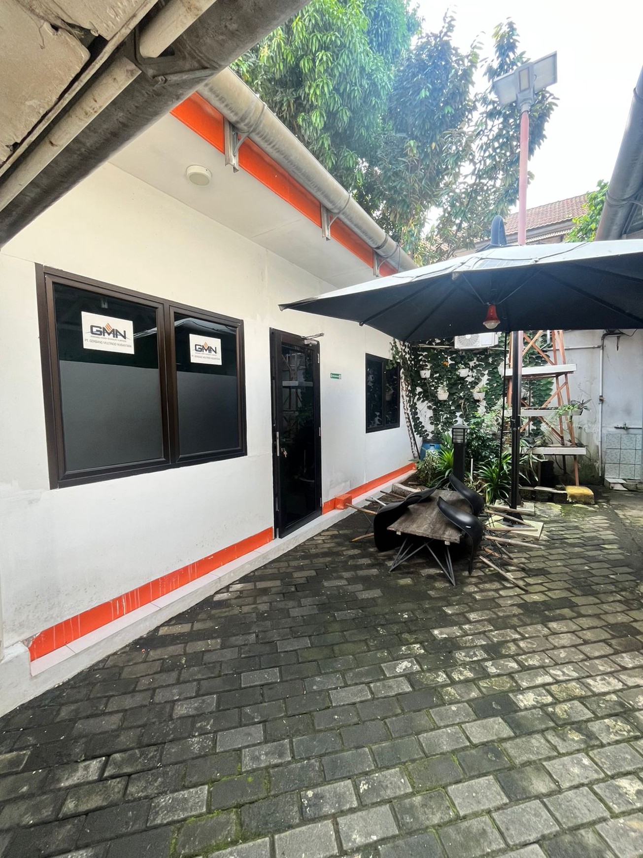 Dijual kantor lokasi nempel stasiun MRT Lebak Bulus