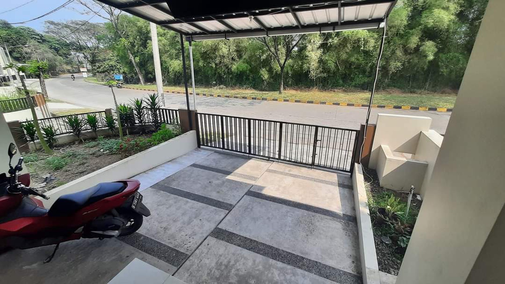 Rumah bagus siap huni, lokasi strategis di Ciater.