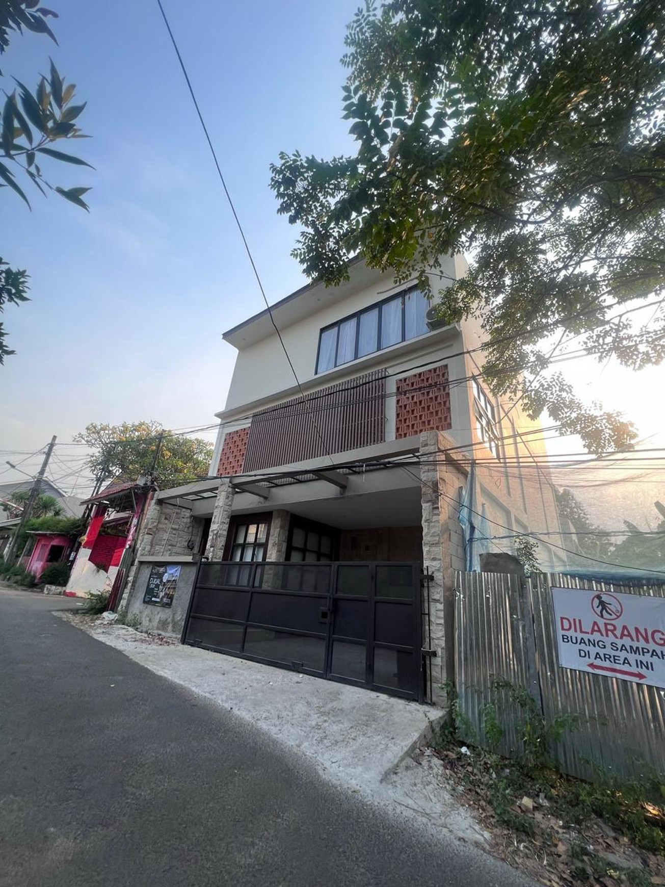 Dijual Rumah Bagus Strategis di Cirendeu Rumah Desain Sangat Menarik