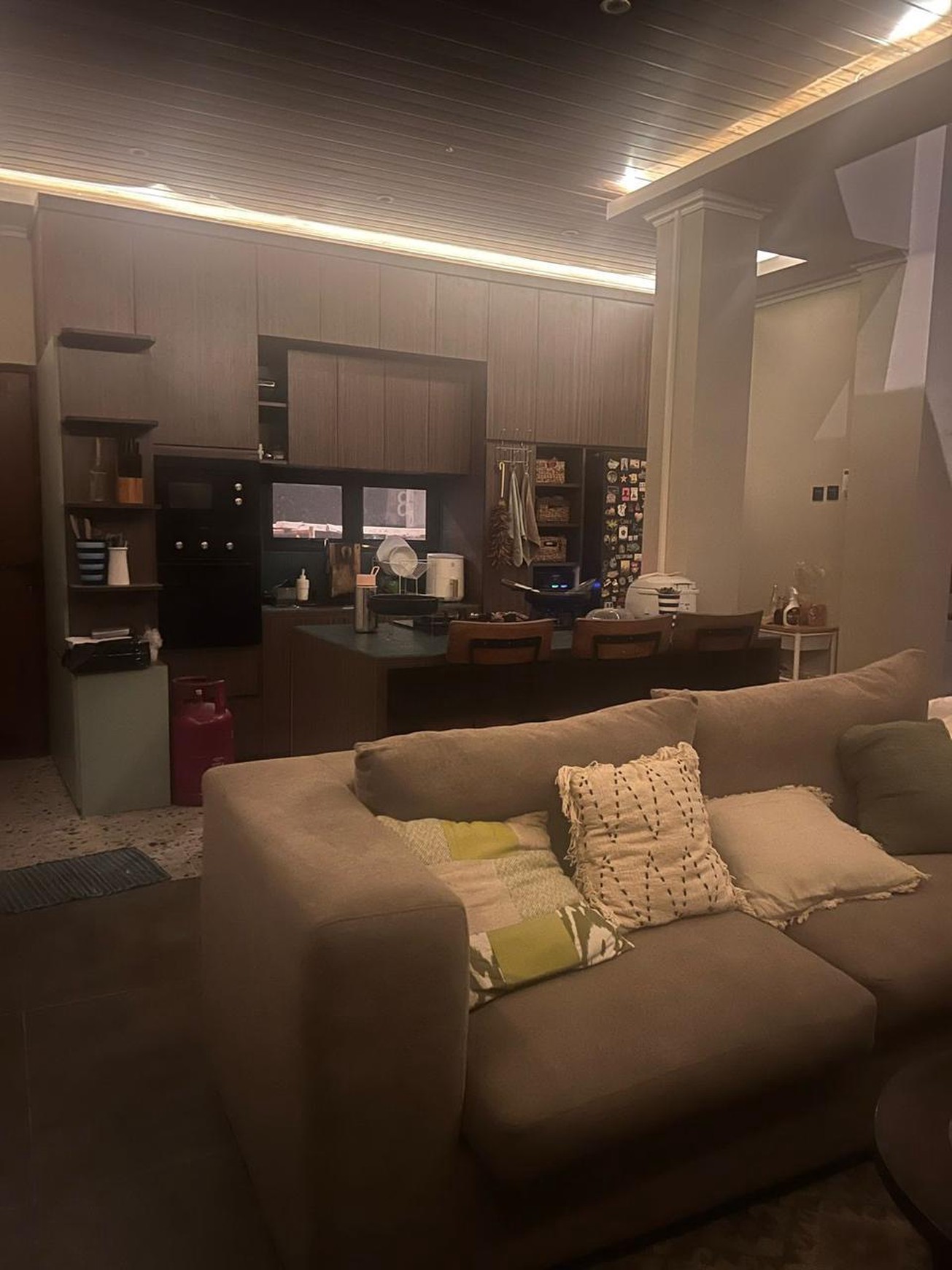 Dijual Rumah Bagus Strategis di Cirendeu Rumah Desain Sangat Menarik