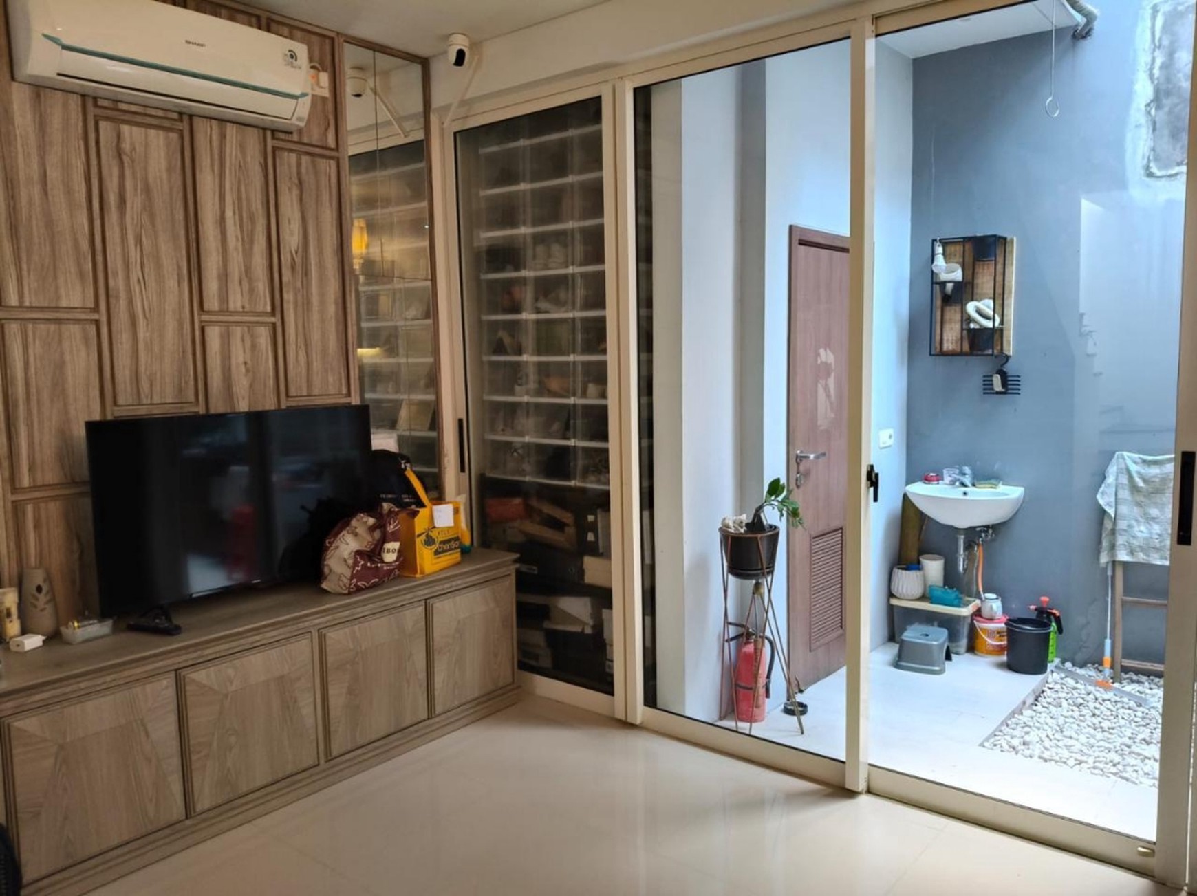 Dijual Rumah Terawat Graha Natura Surabaya Barat