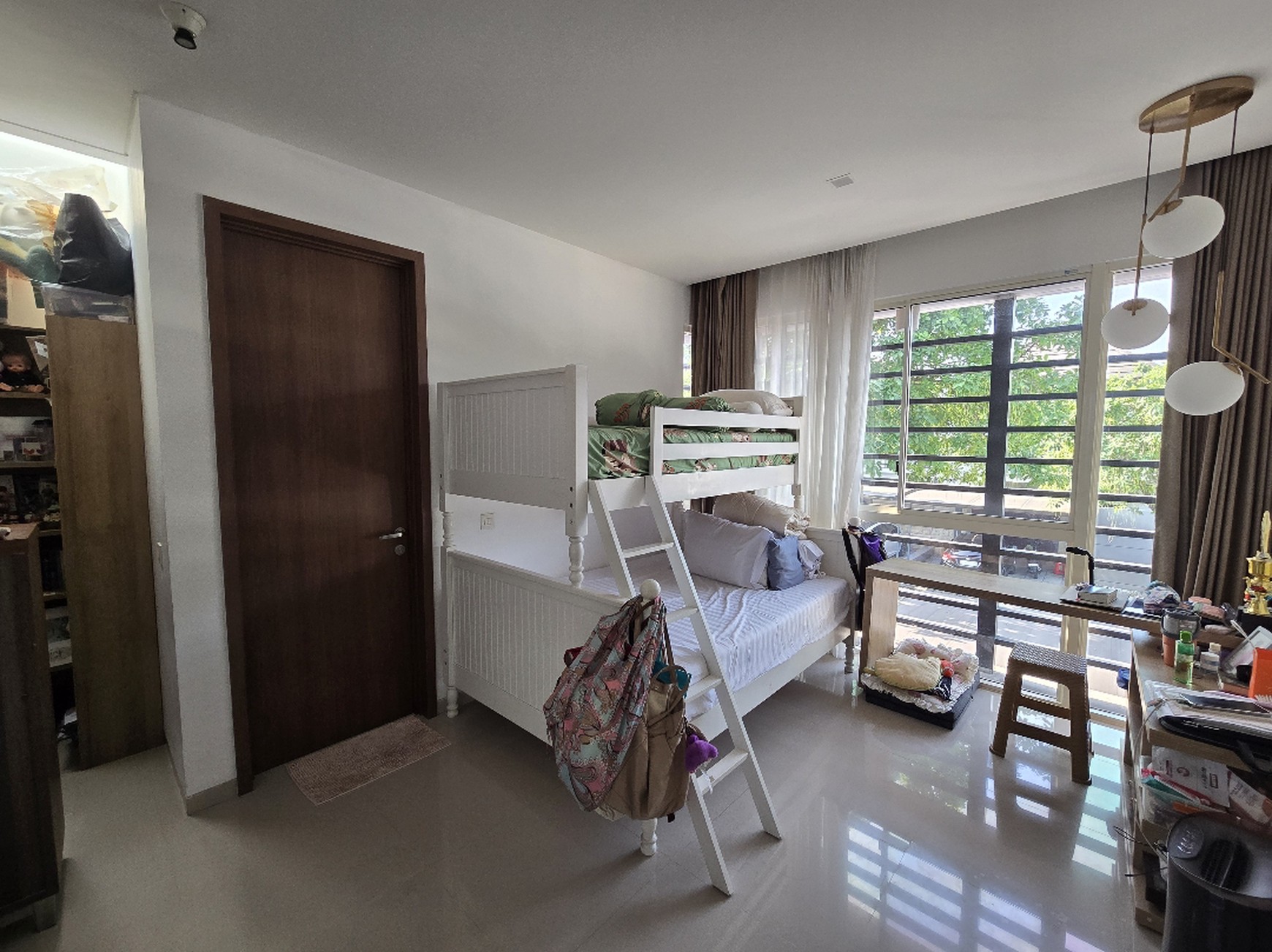Dijual Rumah Terawat Graha Natura Surabaya Barat