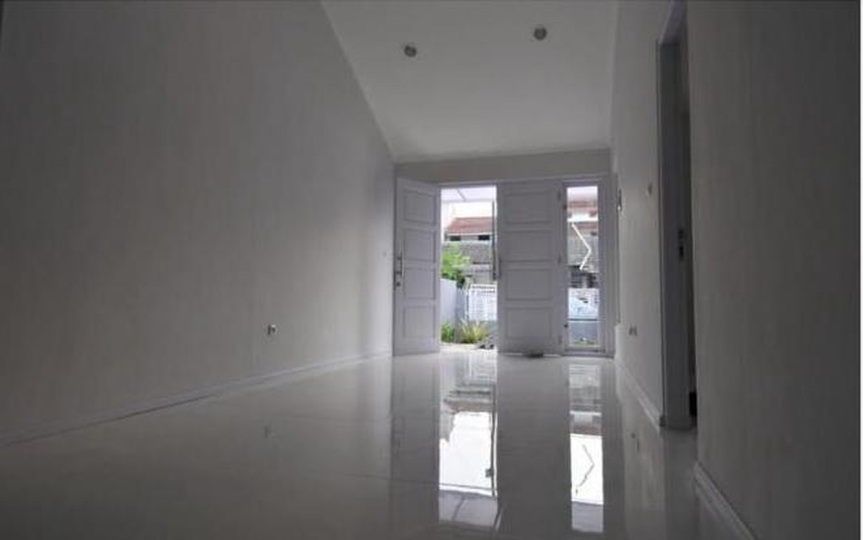 Rumah 2 Lantai, Lokasi strategis di Bintaro 