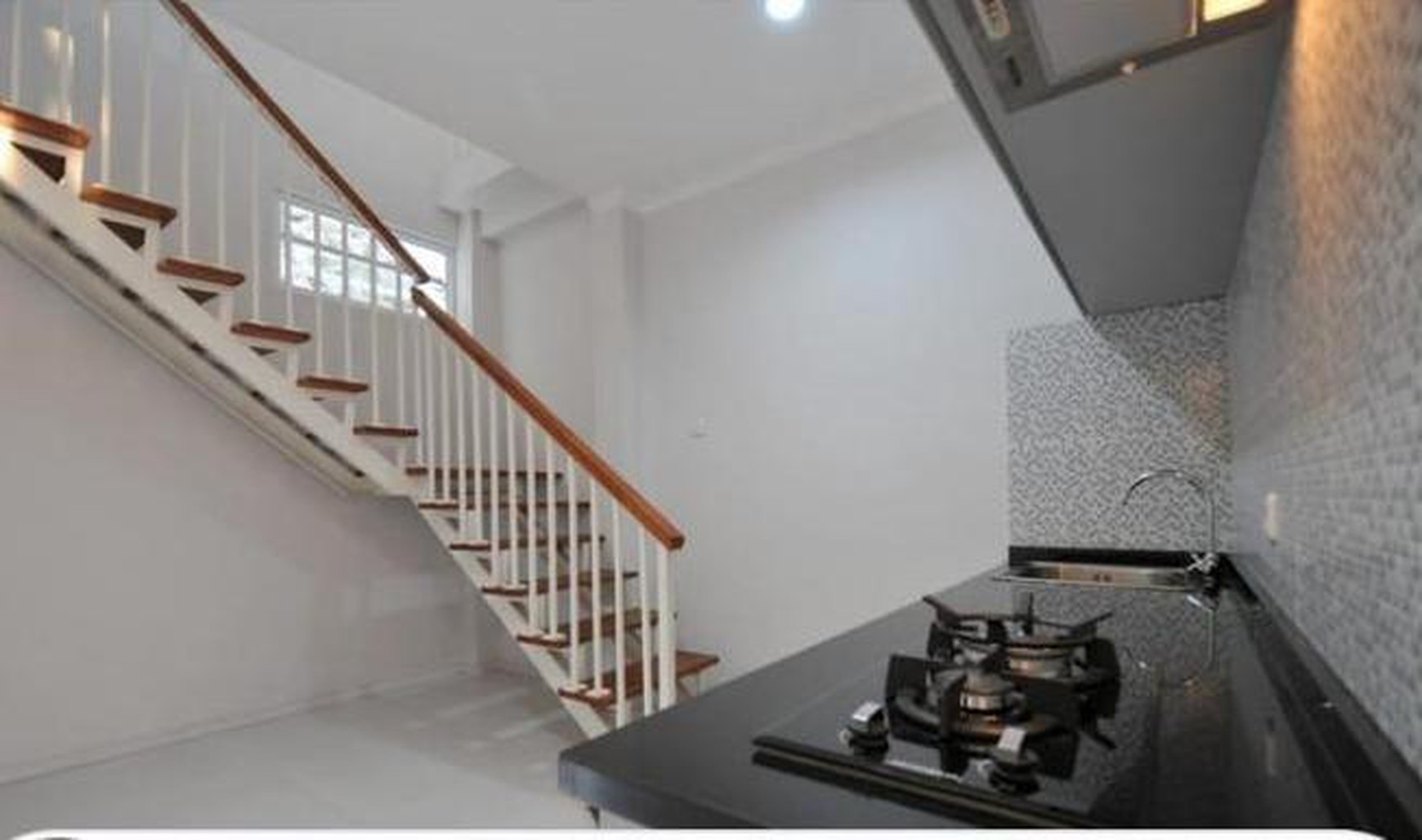 Rumah 2 Lantai, Lokasi strategis di Bintaro 