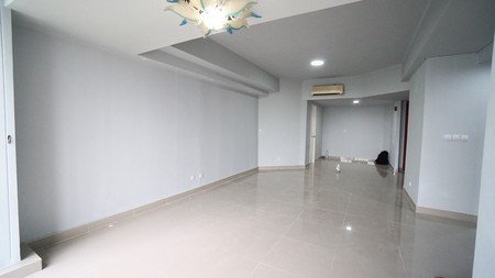 Apartment 2BR Taman Anggrek View Bagus Sudah Cat Ulang