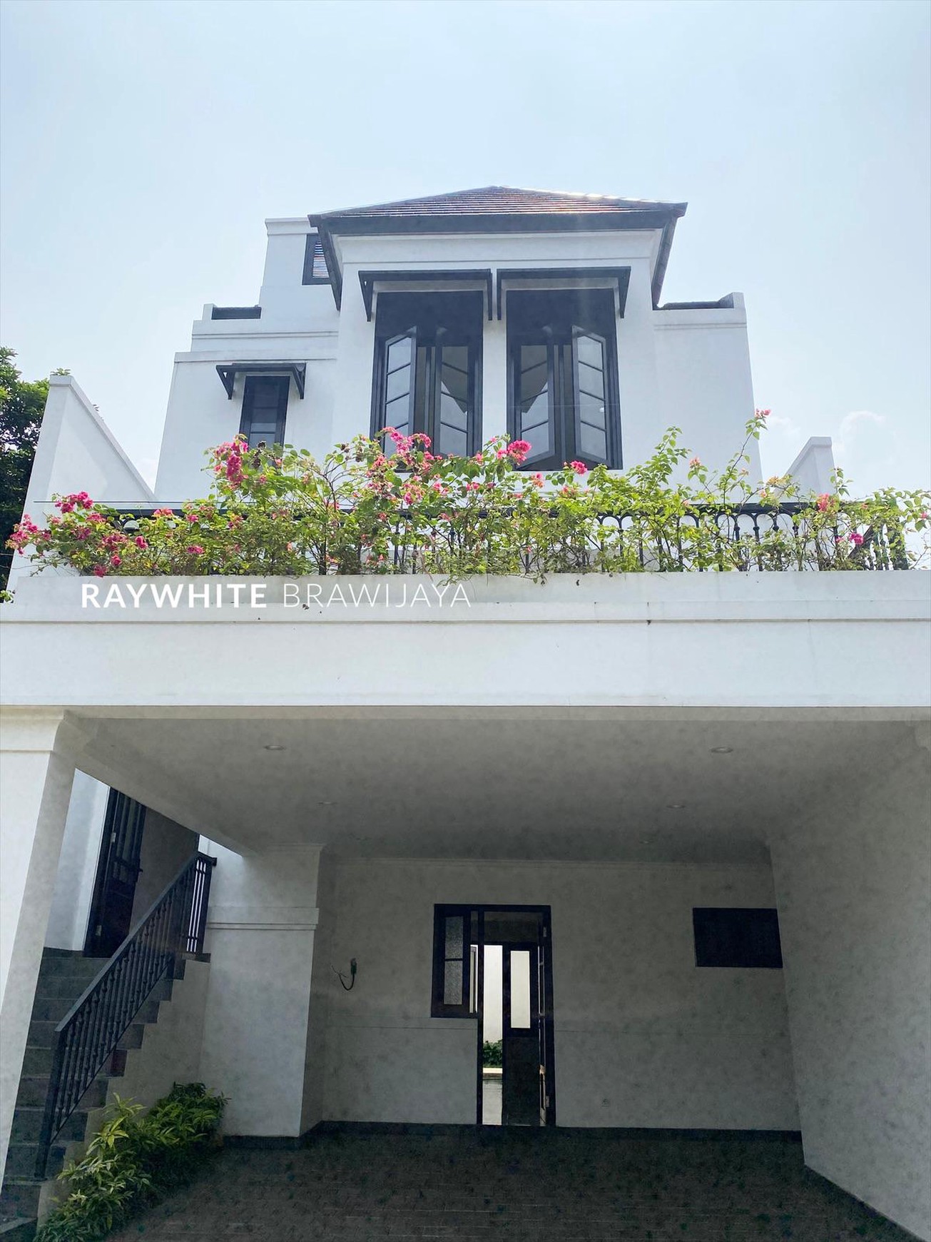 Rumah Modern Minimalis Siap Huni Area Moh Kahfi 1, Jagakarsa