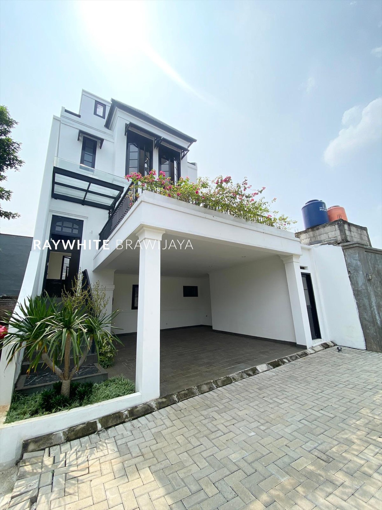 Rumah Modern Minimalis Siap Huni Area Moh Kahfi 1, Jagakarsa