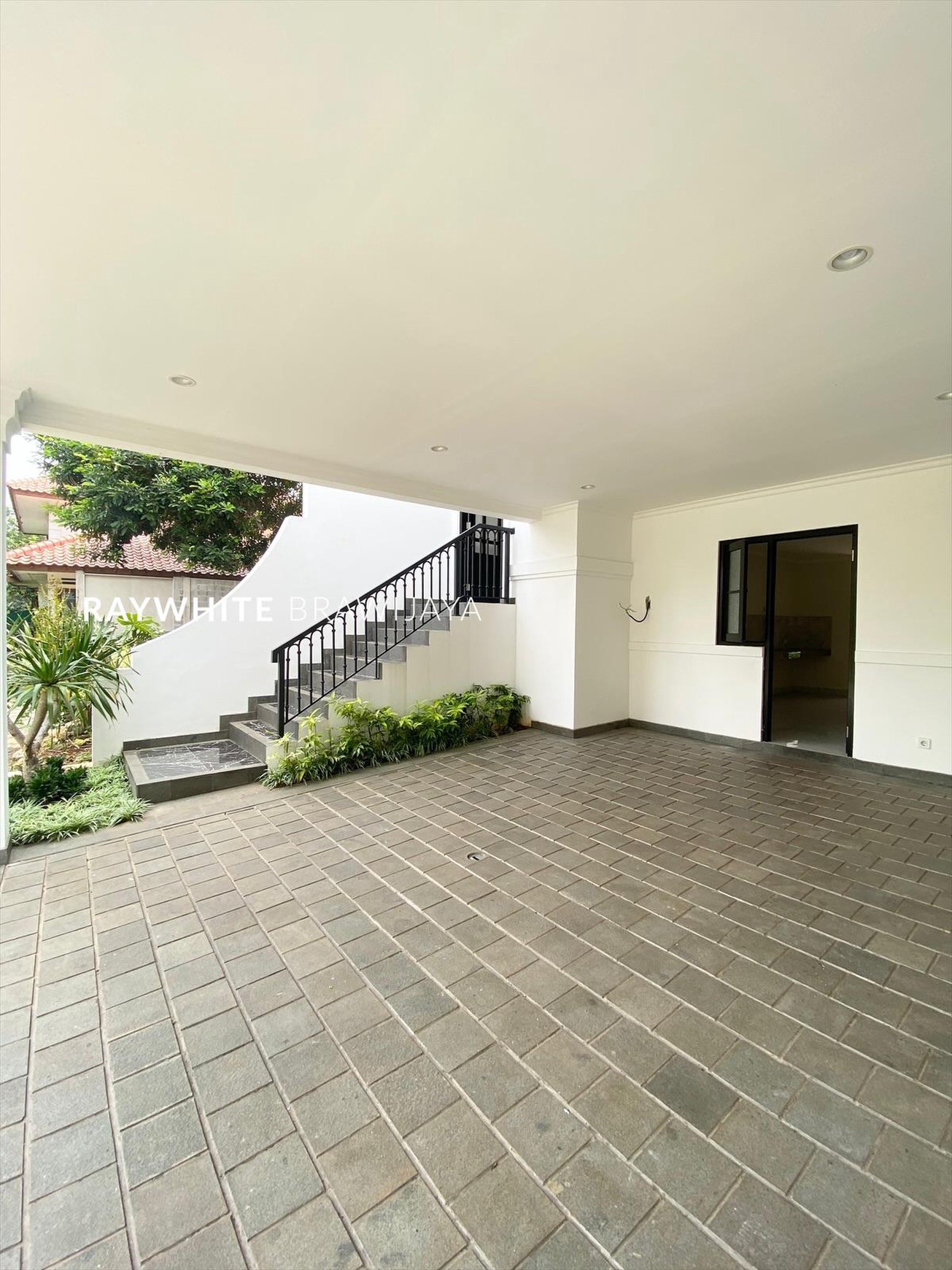 Rumah Modern Minimalis Siap Huni Area Moh Kahfi 1, Jagakarsa