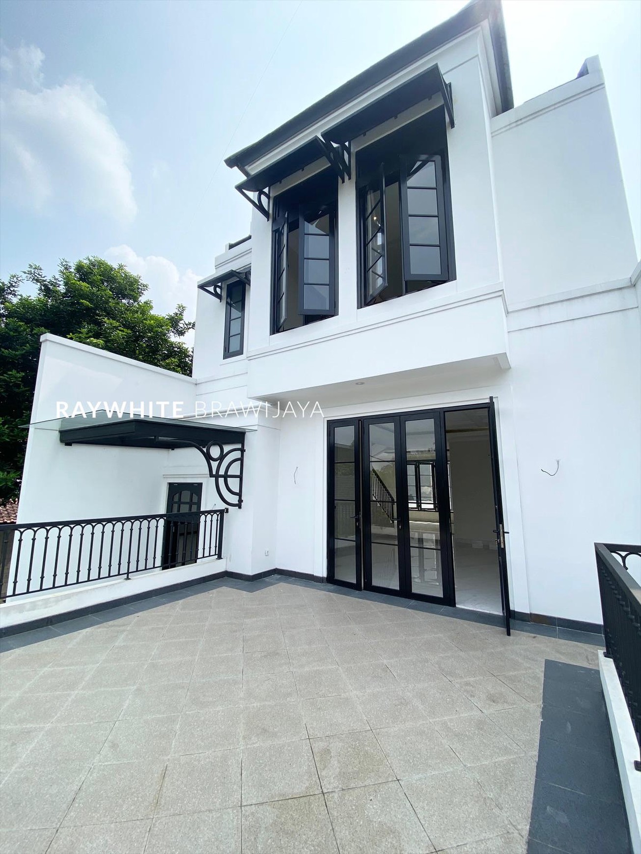 Rumah Modern Minimalis Siap Huni Area Moh Kahfi 1, Jagakarsa