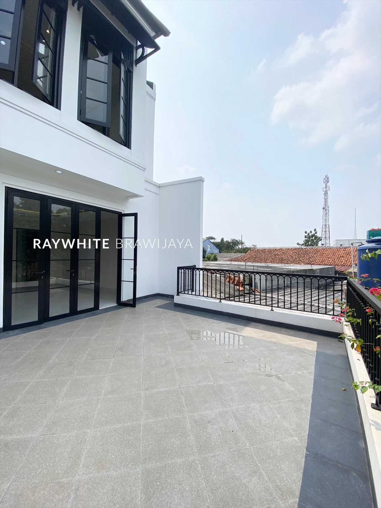 Rumah Modern Minimalis Siap Huni Area Moh Kahfi 1, Jagakarsa