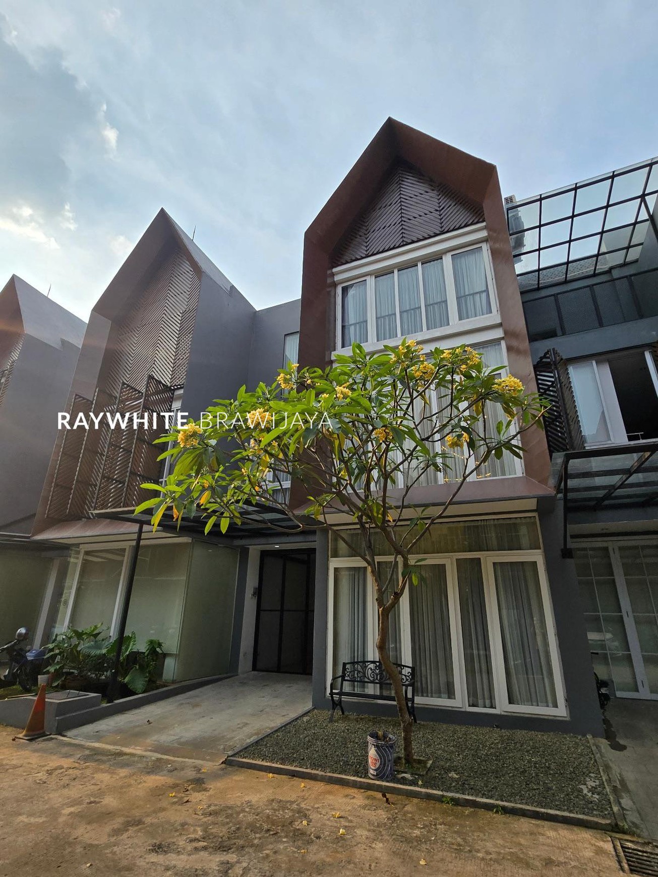 Rumah Modern Japanese Architecture Area Pejaten
