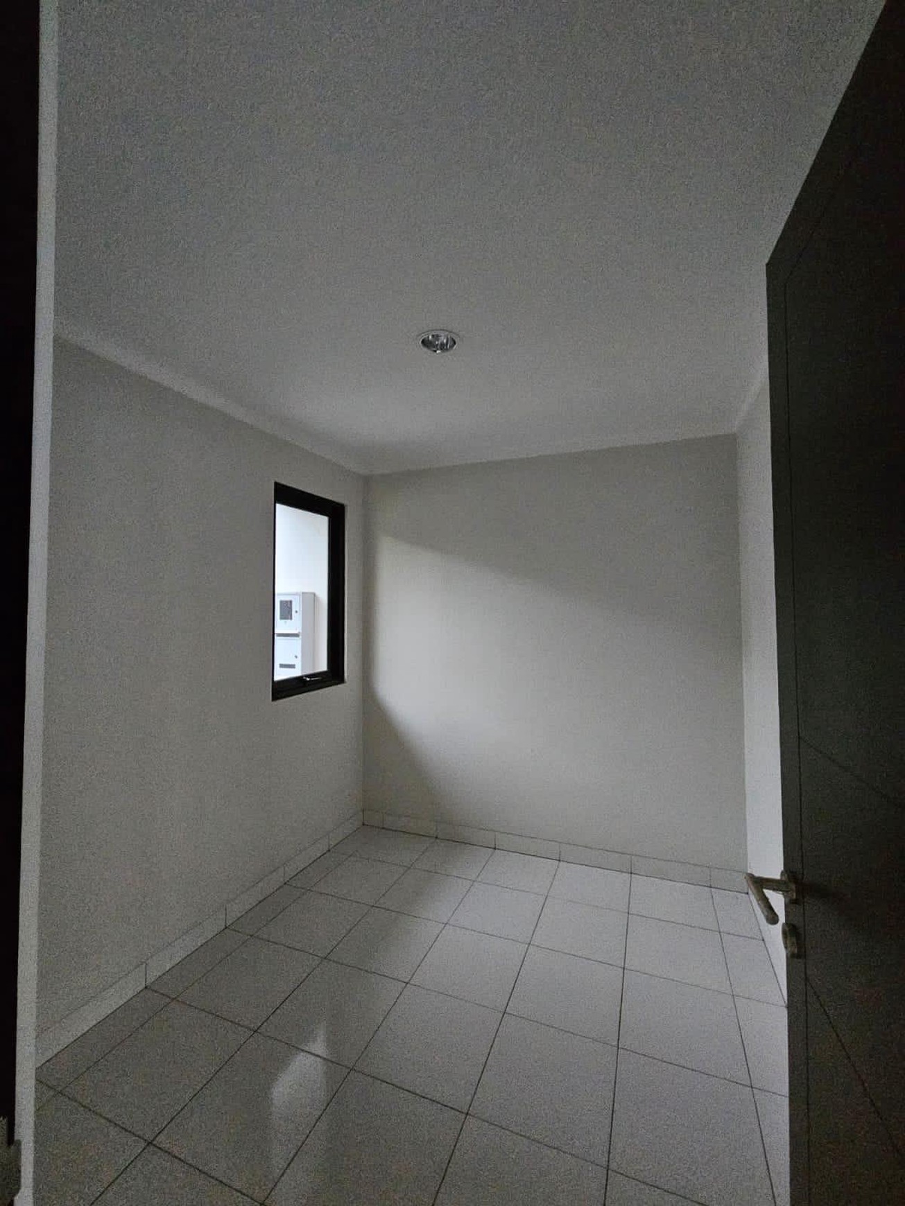 Disewakan Murah Rumah di Sumarecon Cluster Dayana